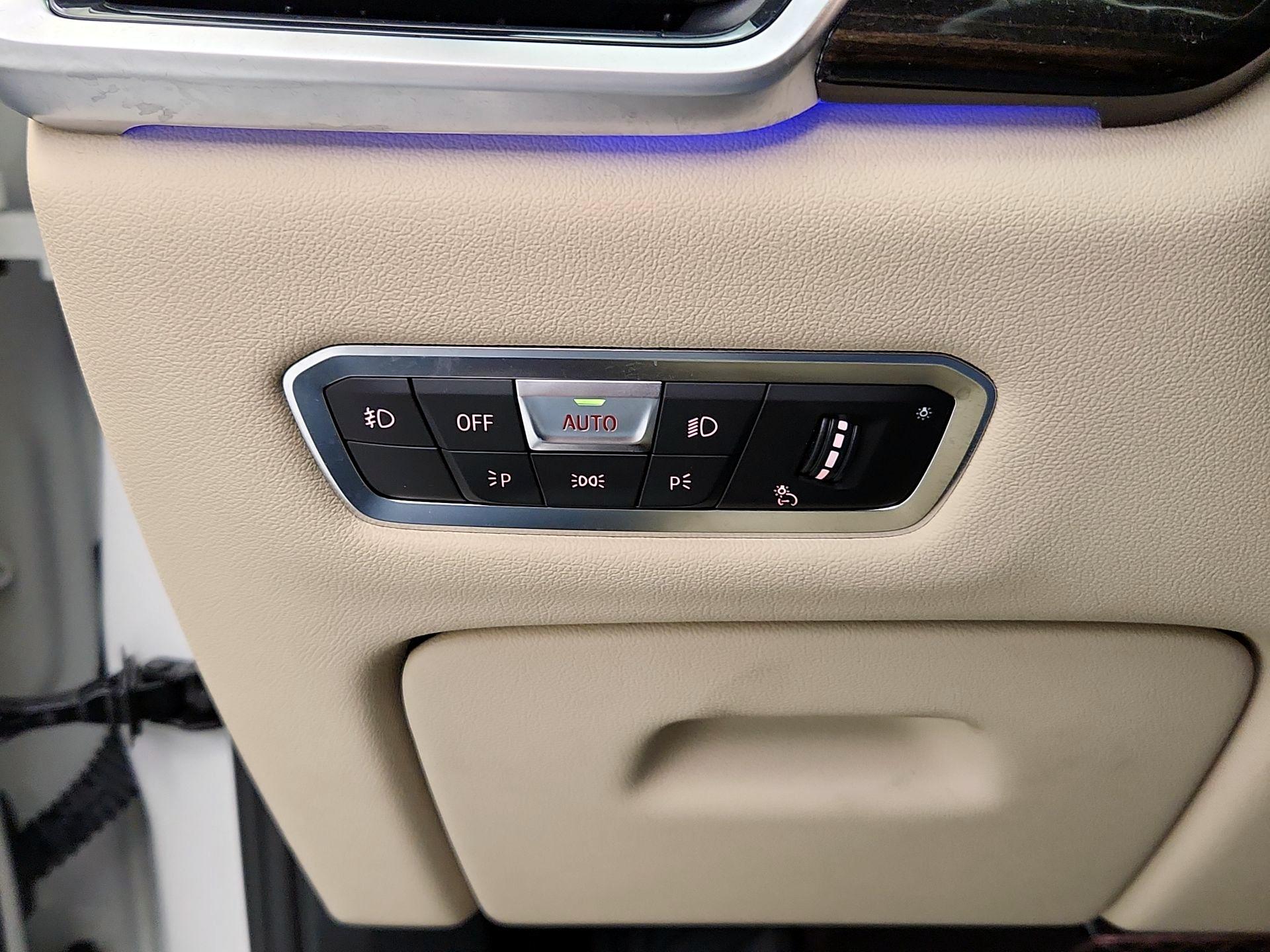 Thumbnail: 2021 BMW X5 - 13
