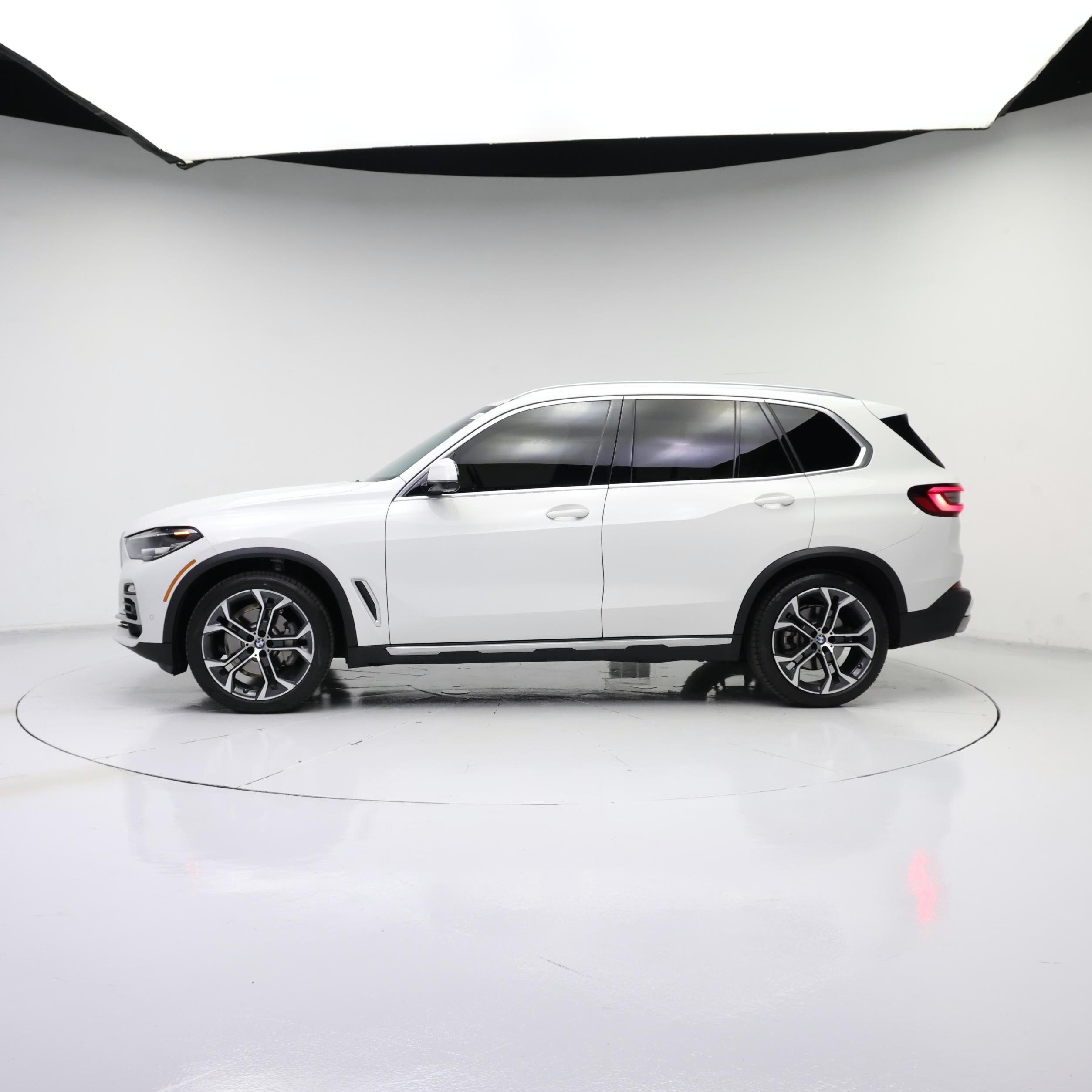 Thumbnail: 2021 BMW X5 - 3