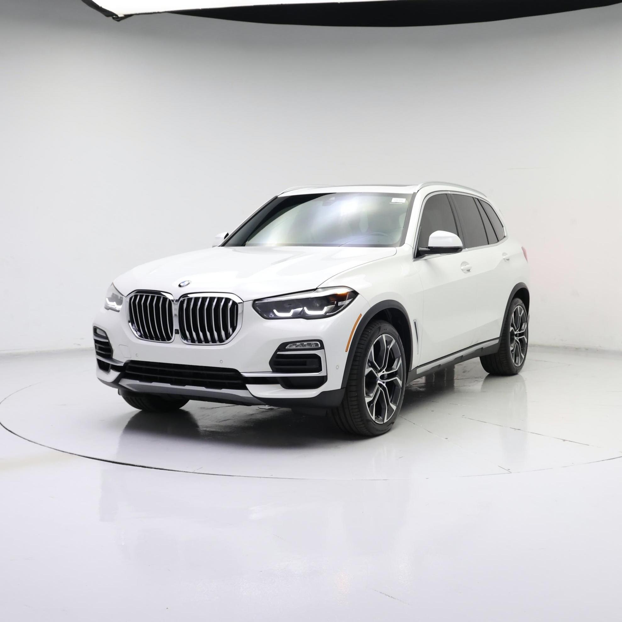 Thumbnail: 2021 BMW X5 - 4