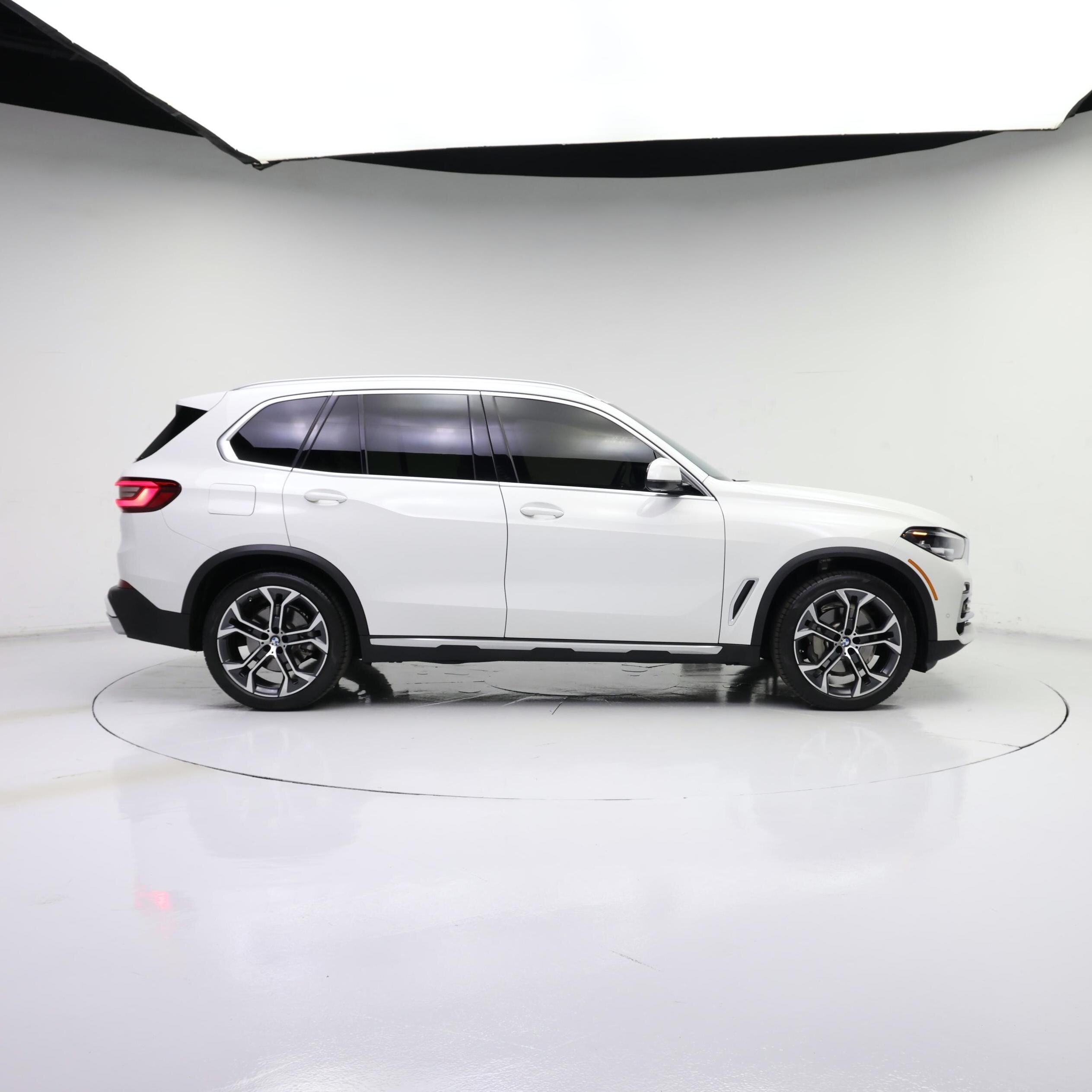 Thumbnail: 2021 BMW X5 - 7
