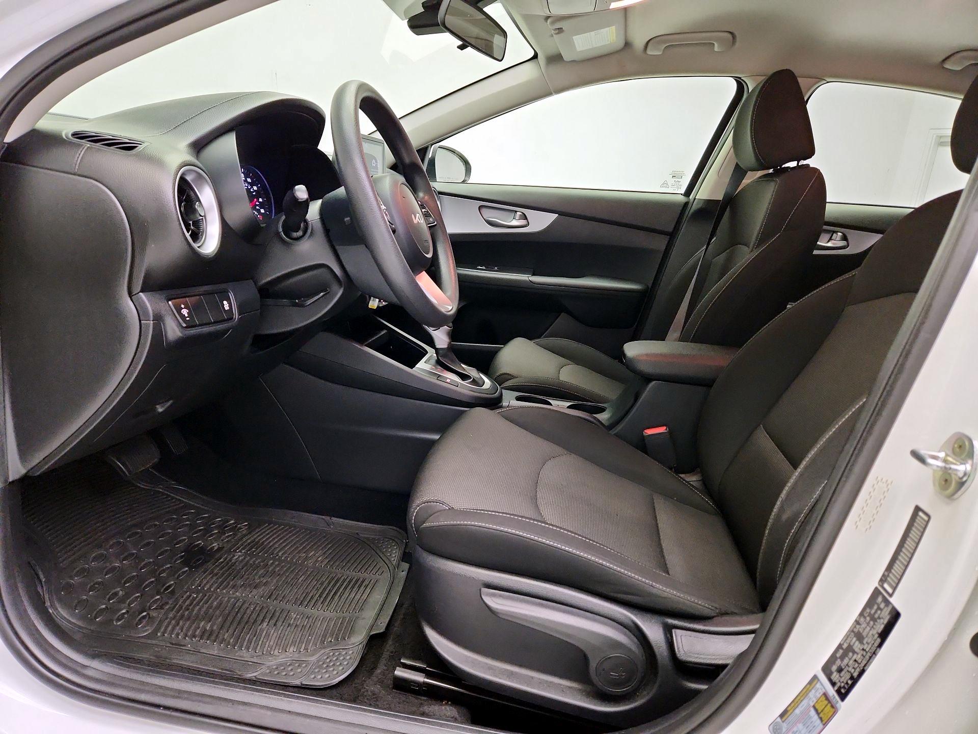 Thumbnail: 2023 Kia Forte - 11