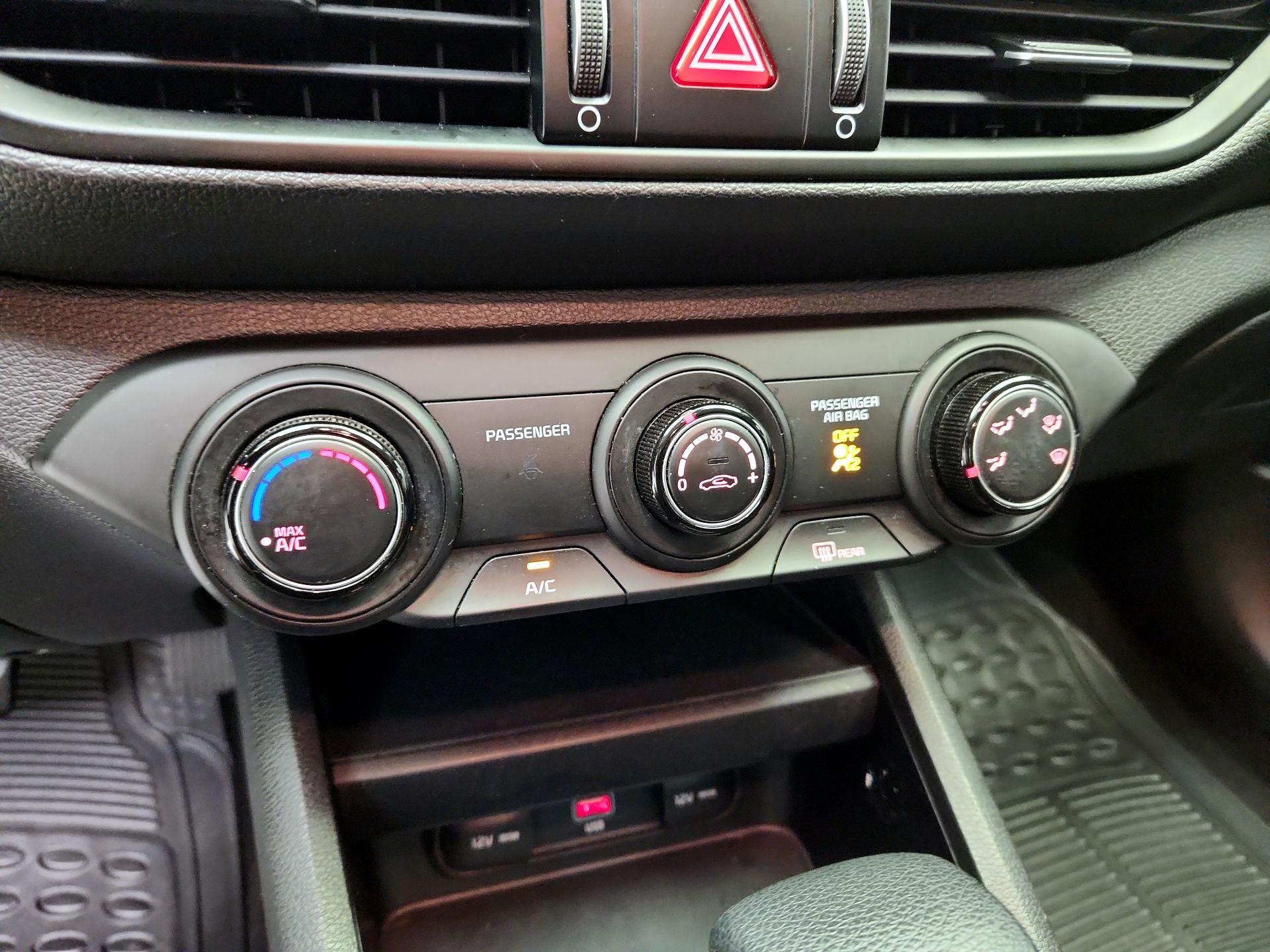 Thumbnail: 2023 Kia Forte - 16