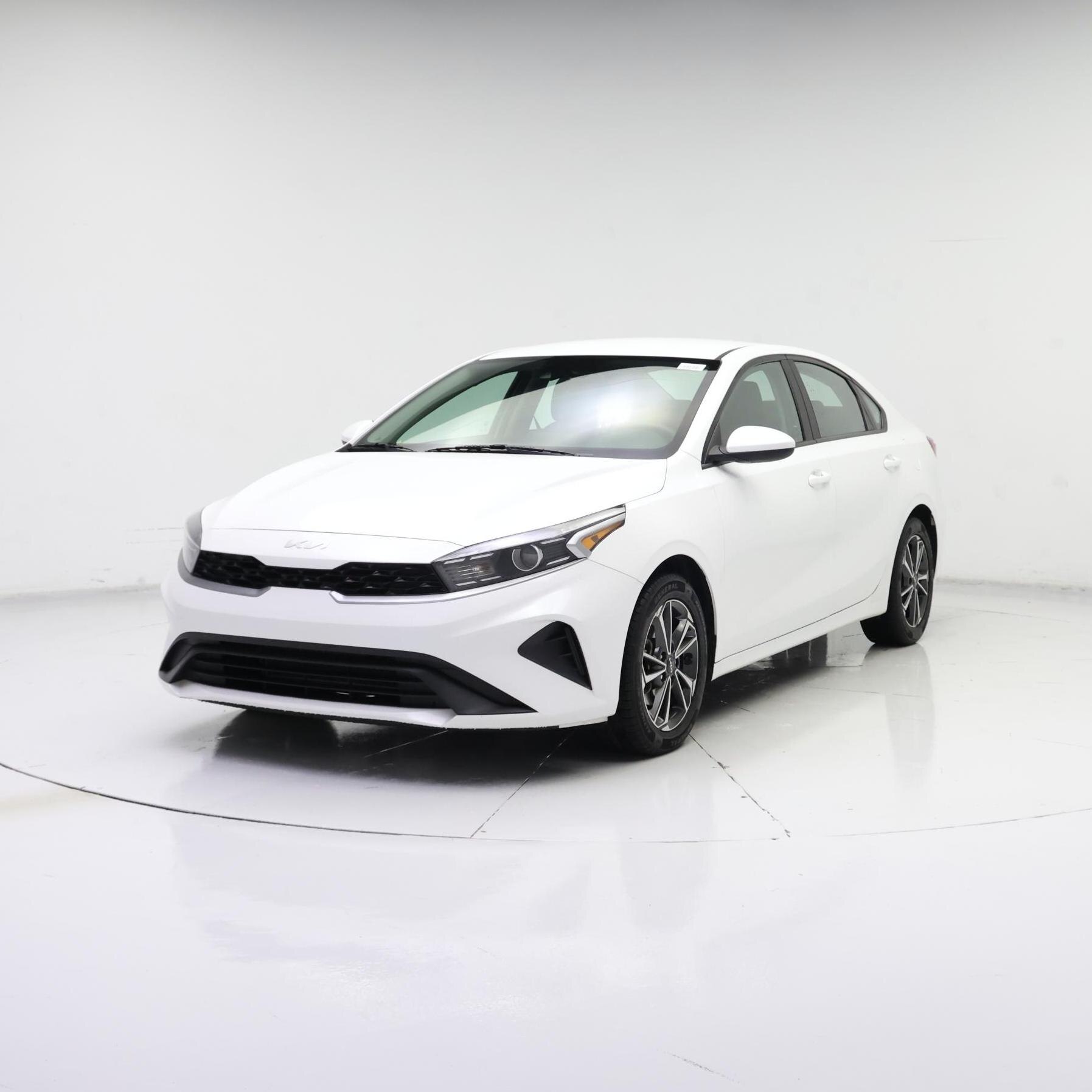 Thumbnail: 2023 Kia Forte - 4