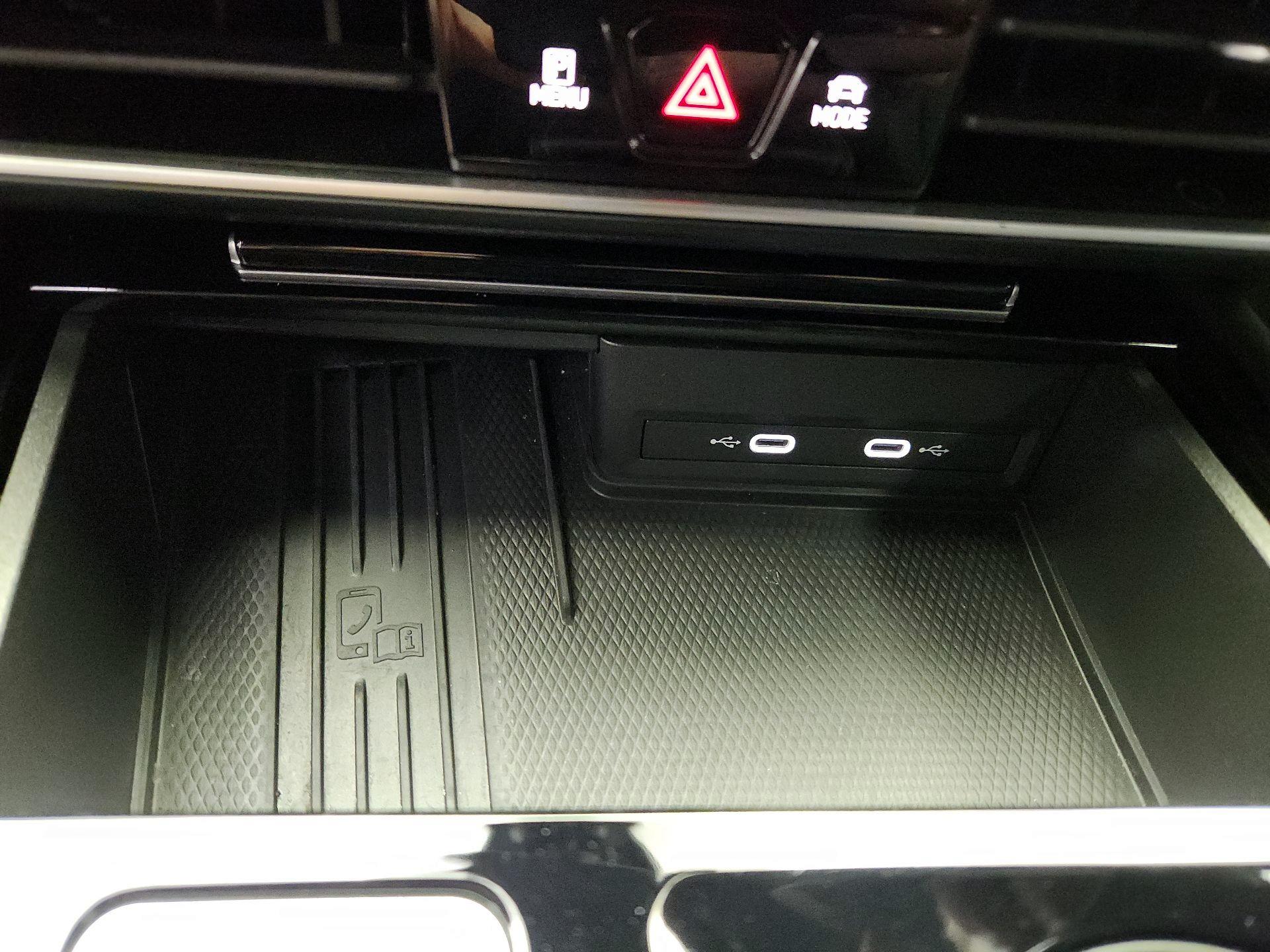 Thumbnail: 2025 Volkswagen Atlas - 18