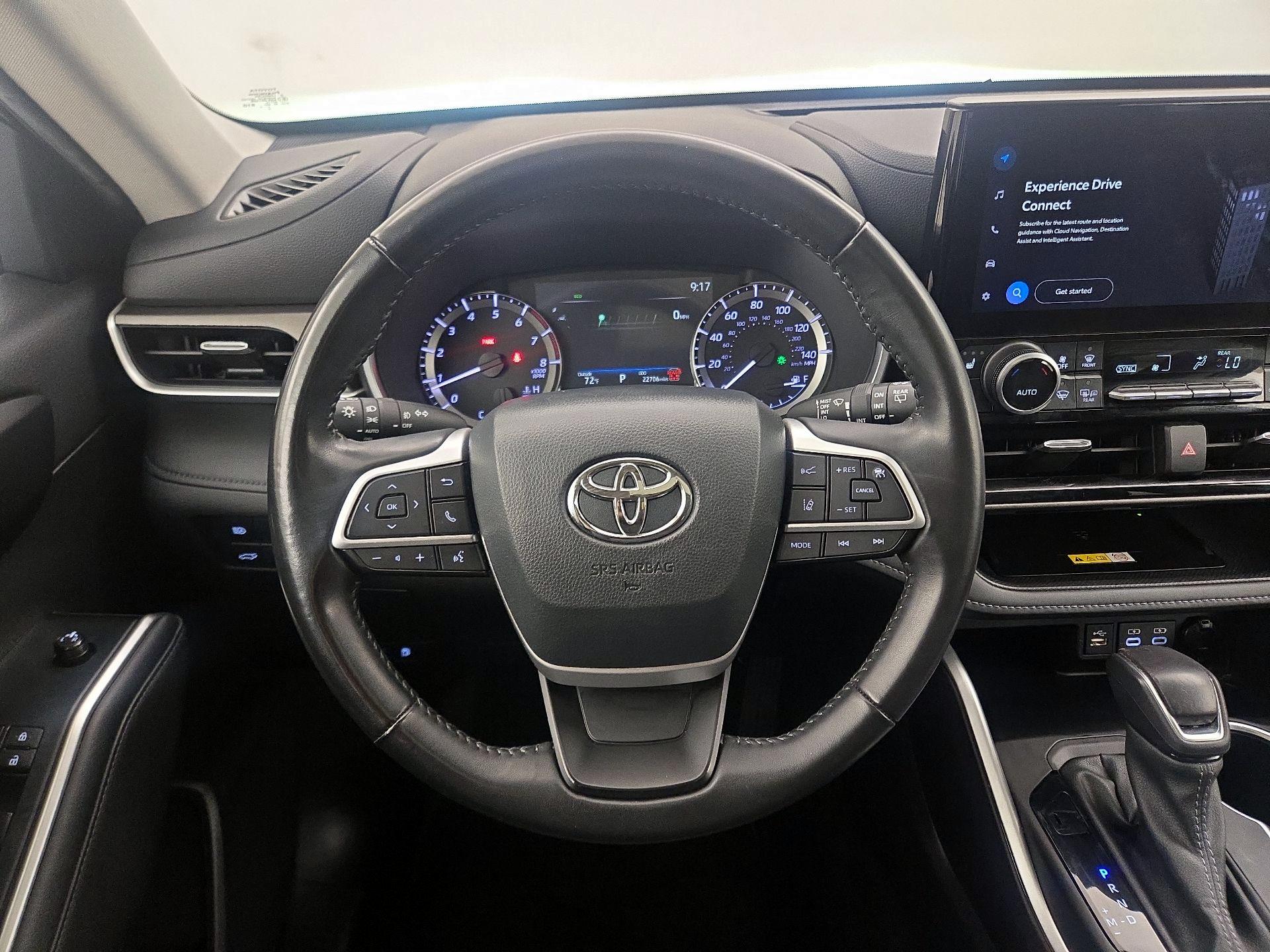 Thumbnail: 2024 Toyota Highlander - 10