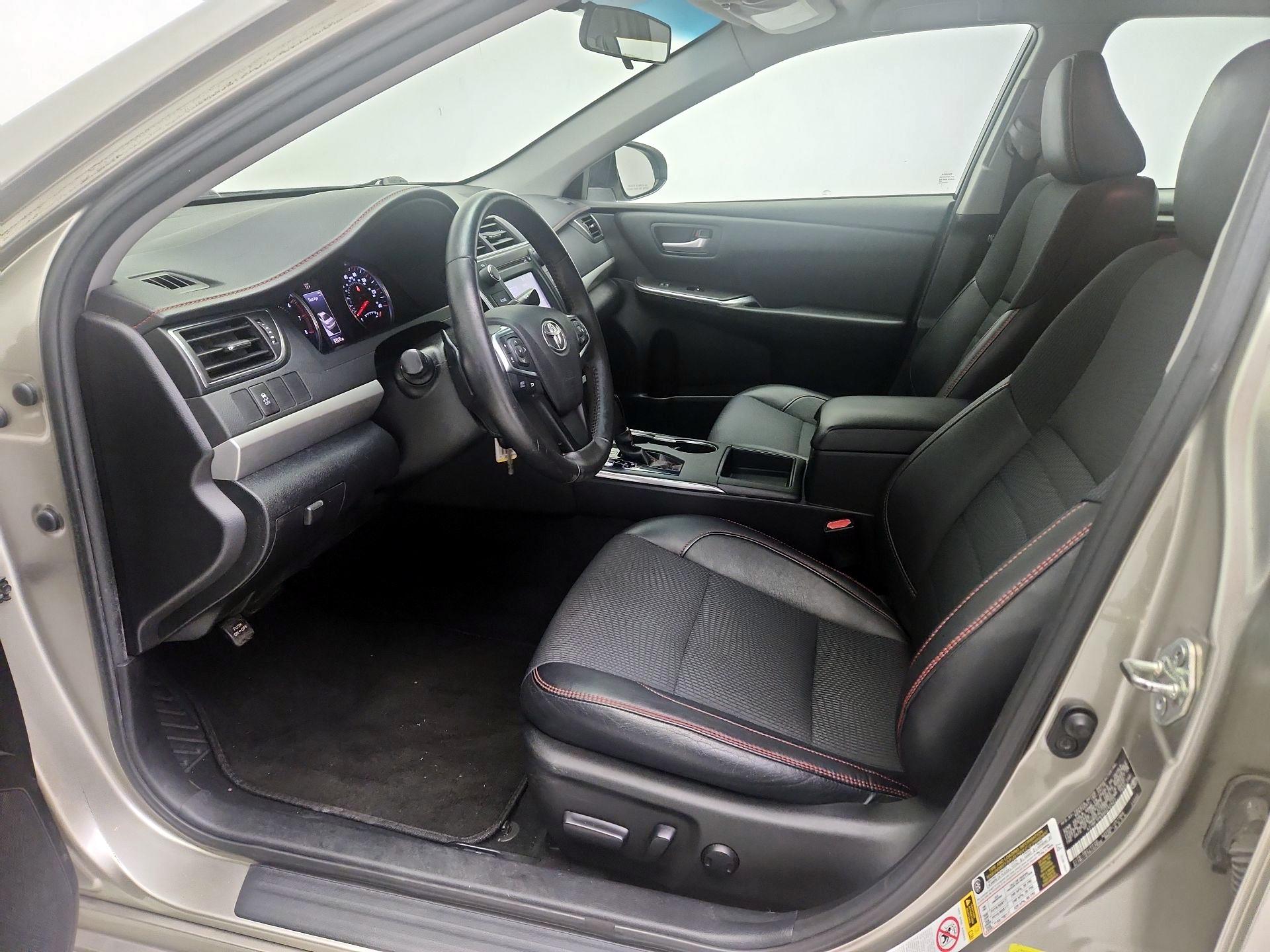 Thumbnail: 2016 Toyota Camry - 11
