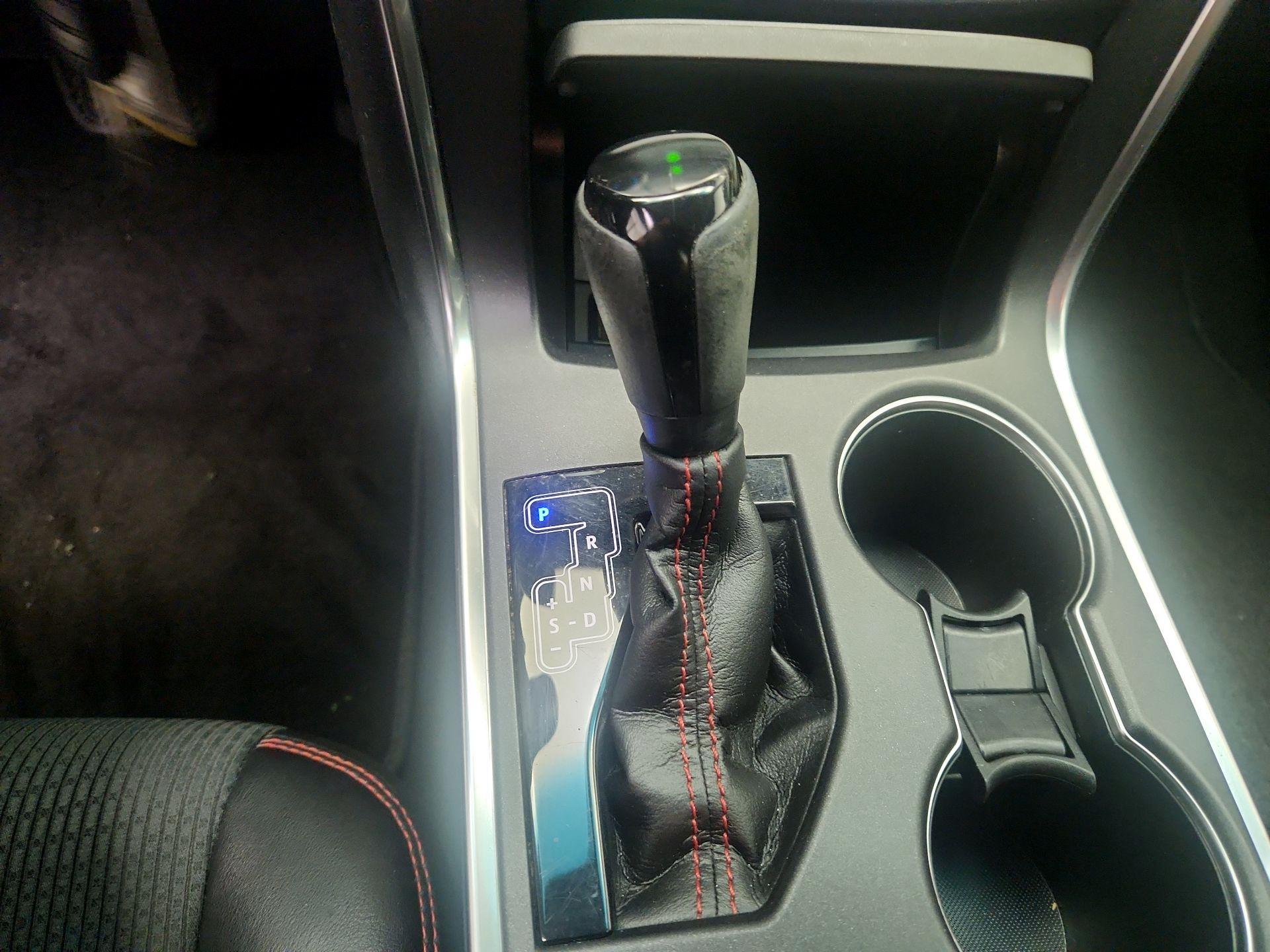 Thumbnail: 2016 Toyota Camry - 17