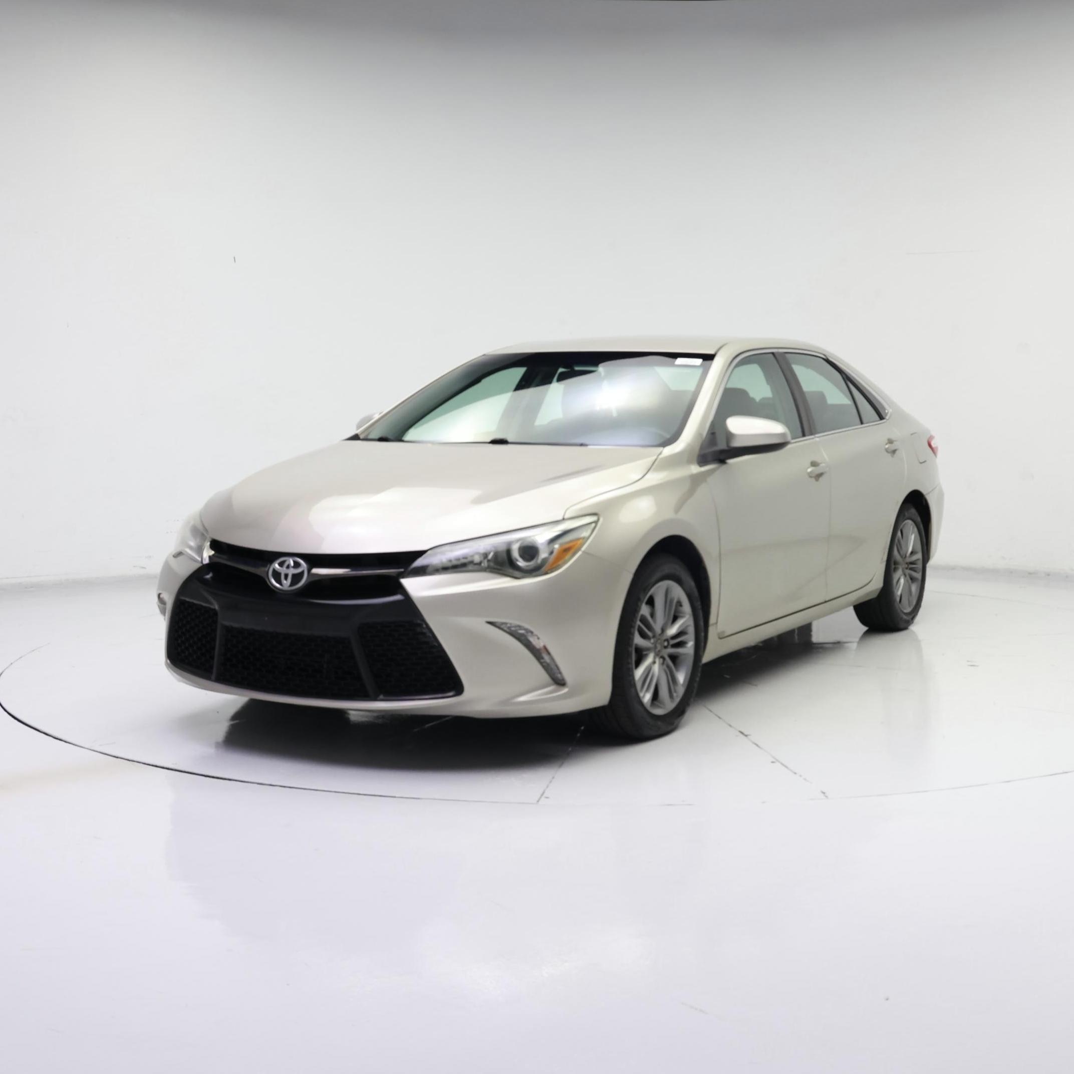 Thumbnail: 2016 Toyota Camry - 4