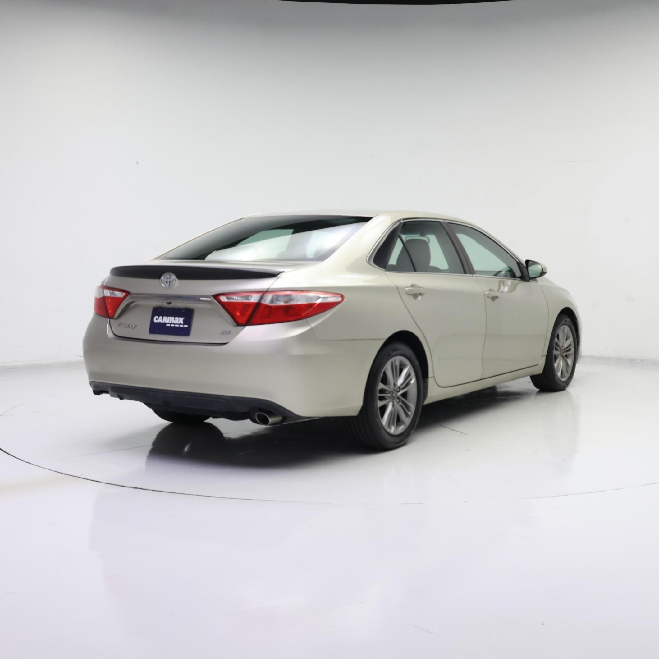 Thumbnail: 2016 Toyota Camry - 8