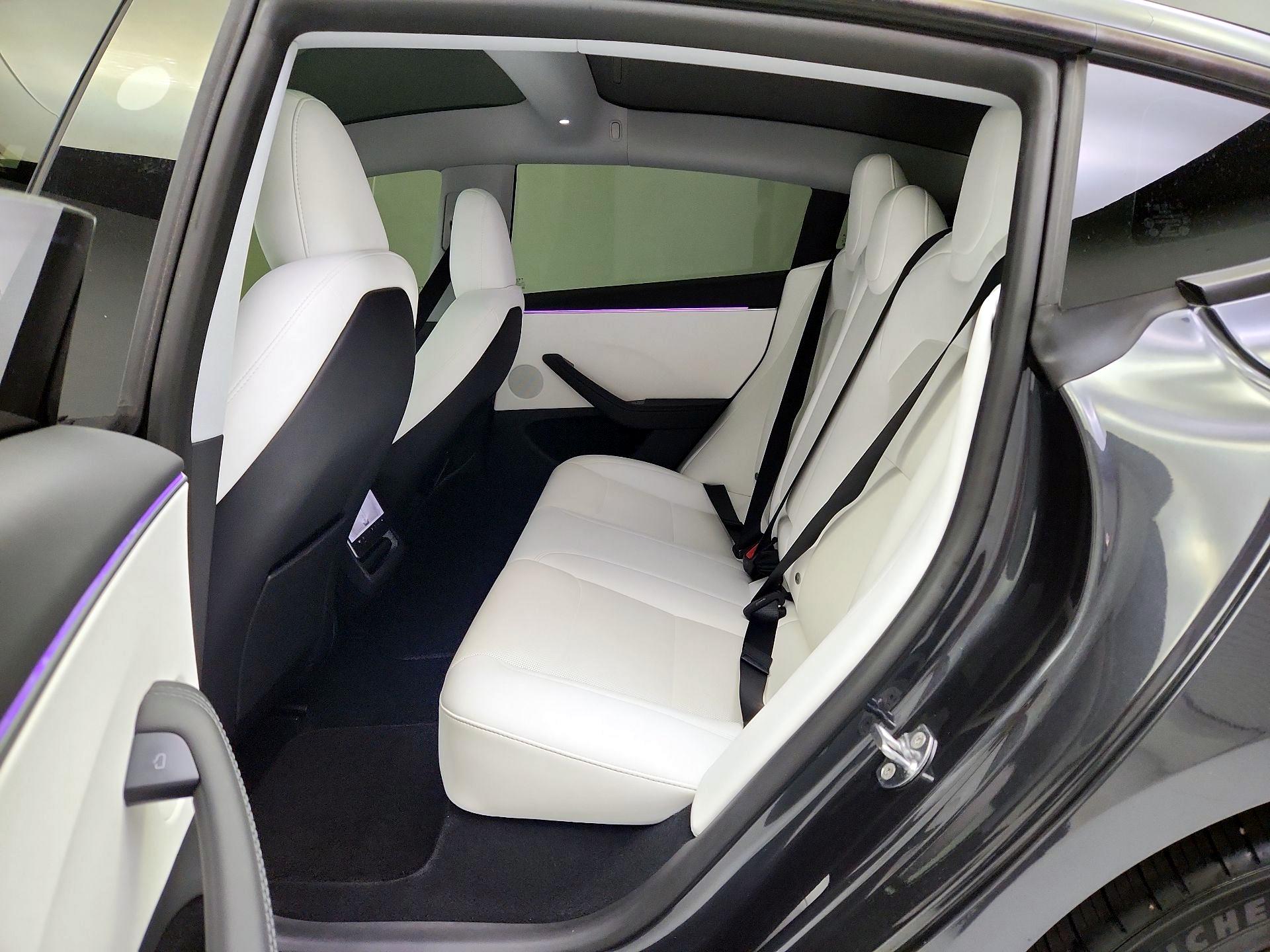 Thumbnail: 2025 Tesla Model 3 - 20