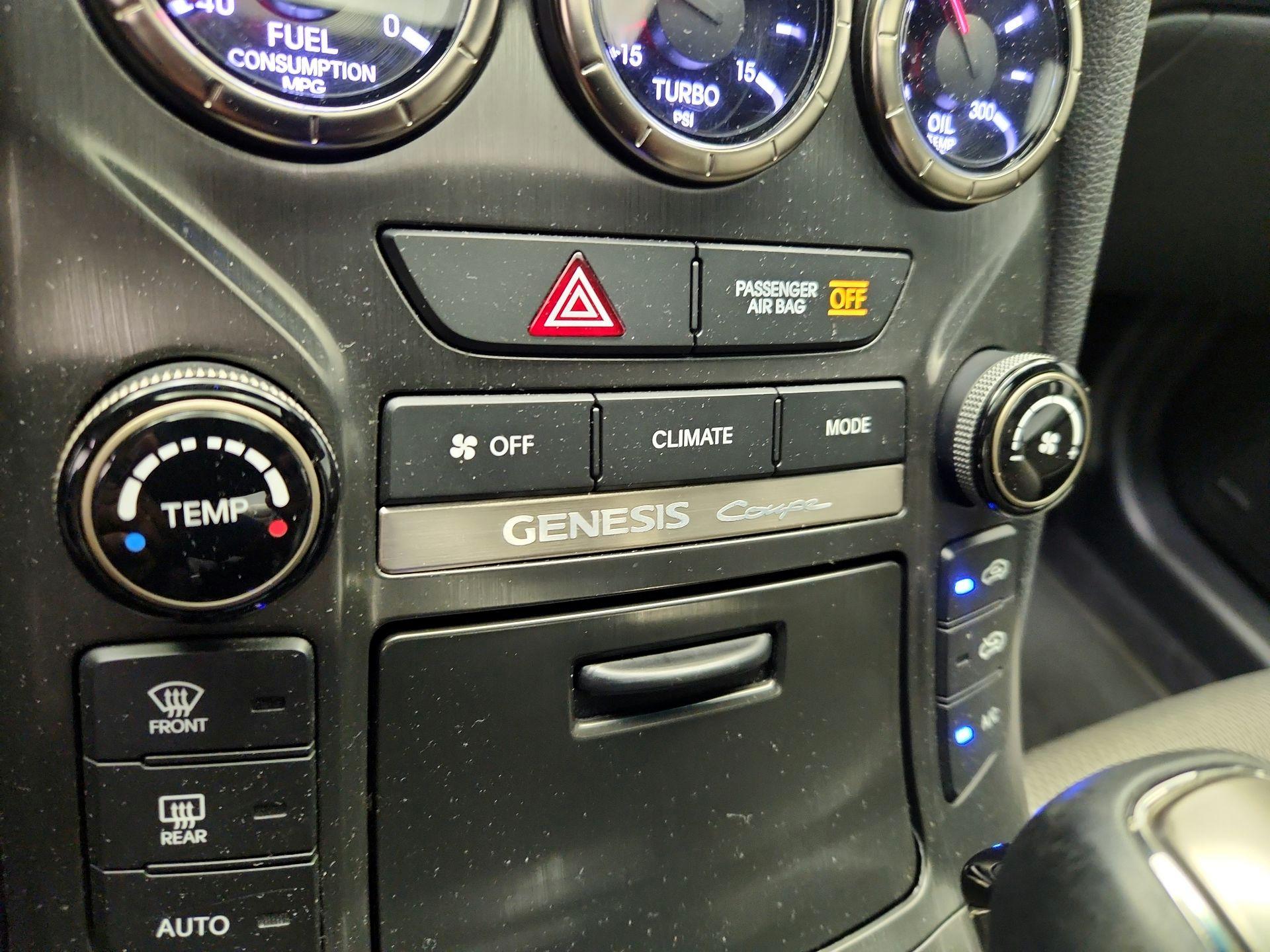 Thumbnail: 2014 Hyundai Genesis - 15