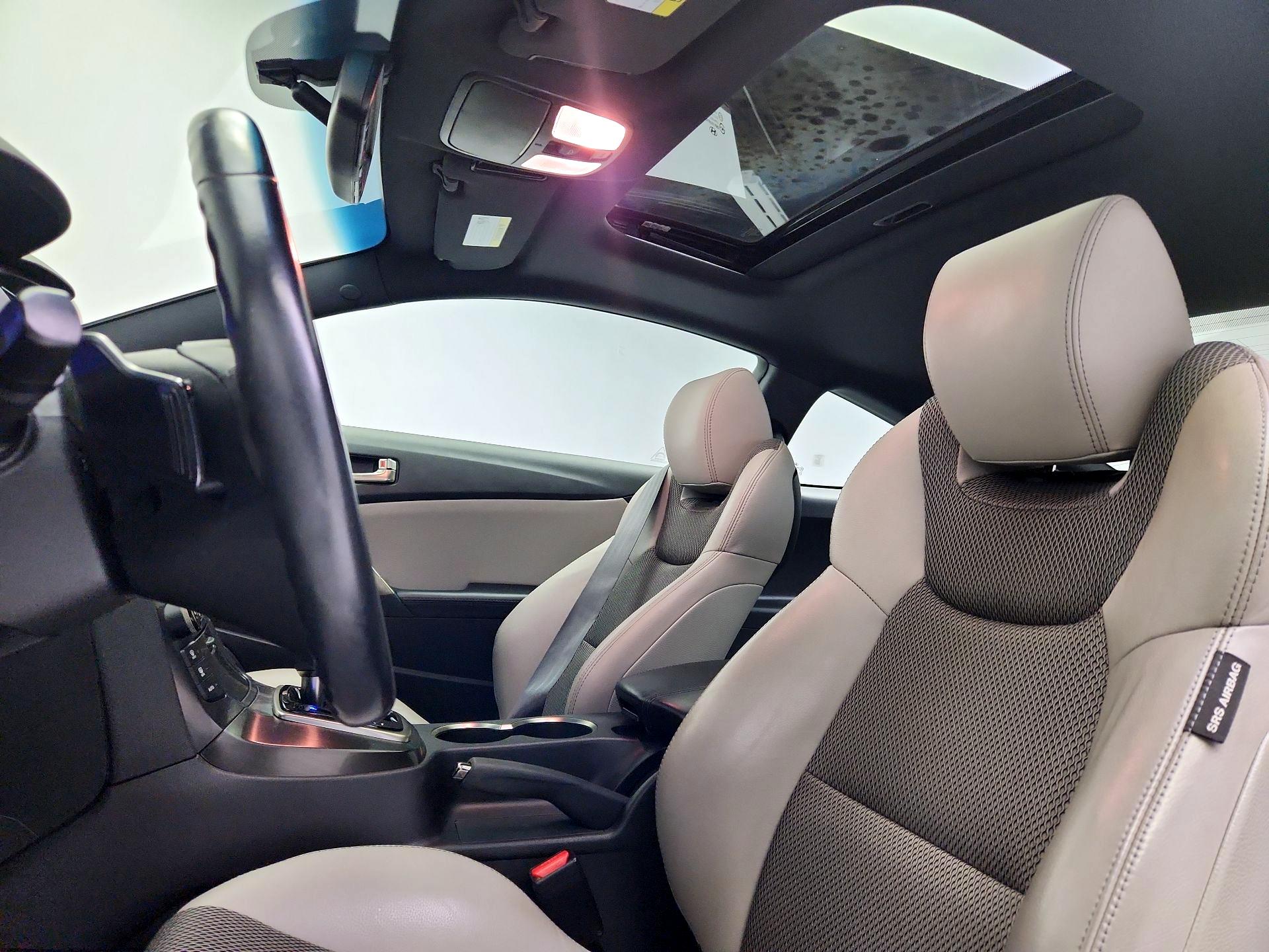 Thumbnail: 2014 Hyundai Genesis - 18