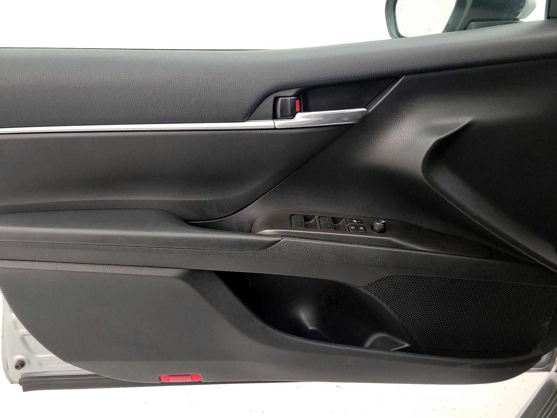 Thumbnail: 2023 Toyota Camry - 12