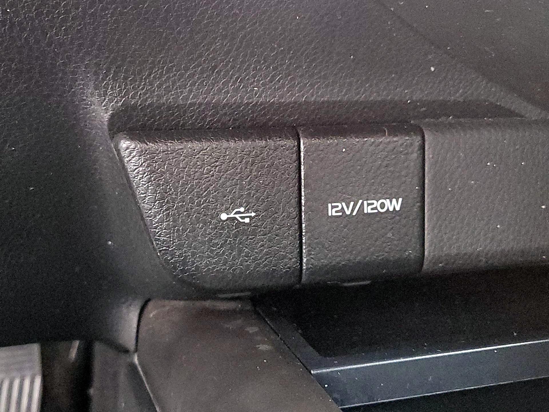 Thumbnail: 2023 Toyota Camry - 18