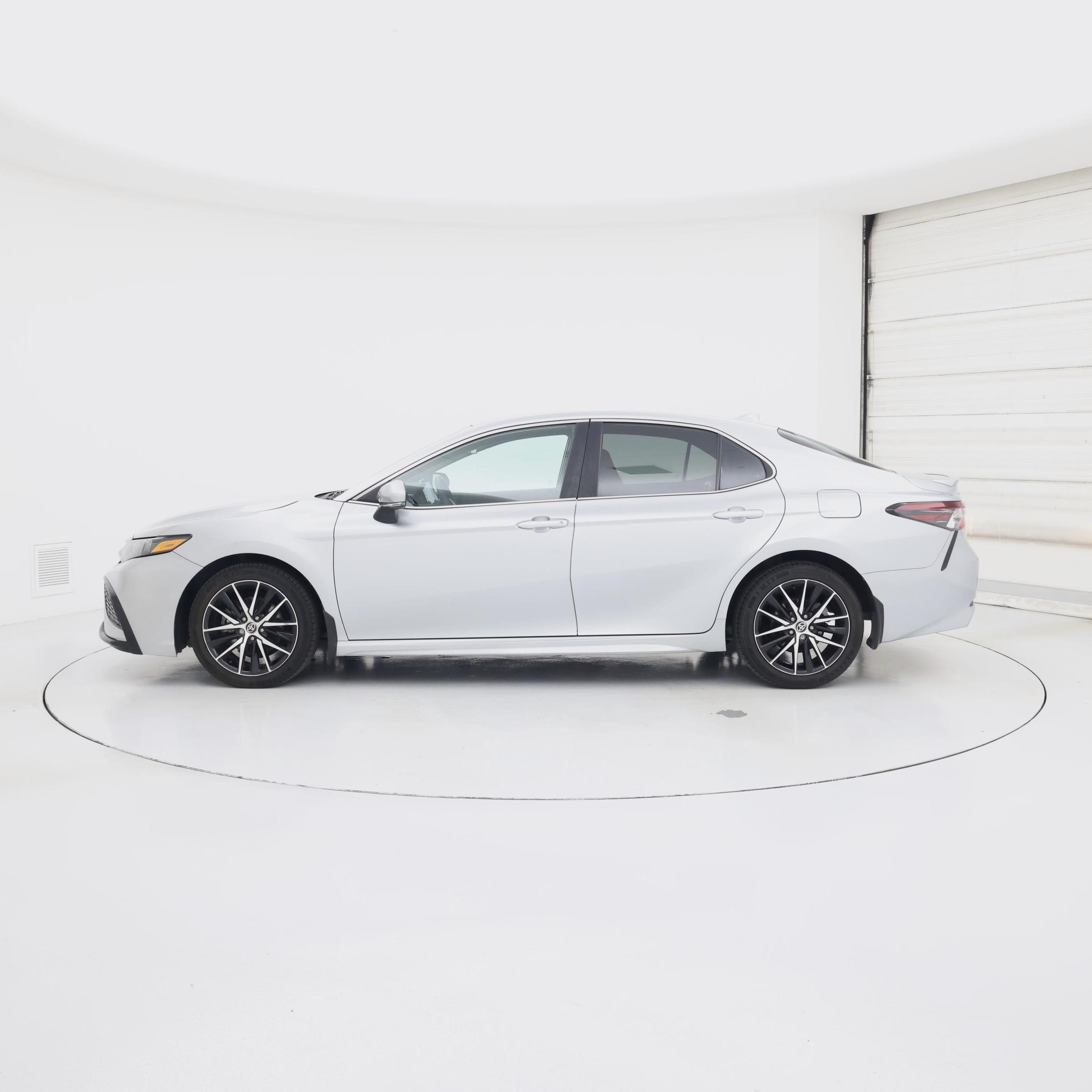 Thumbnail: 2023 Toyota Camry - 3