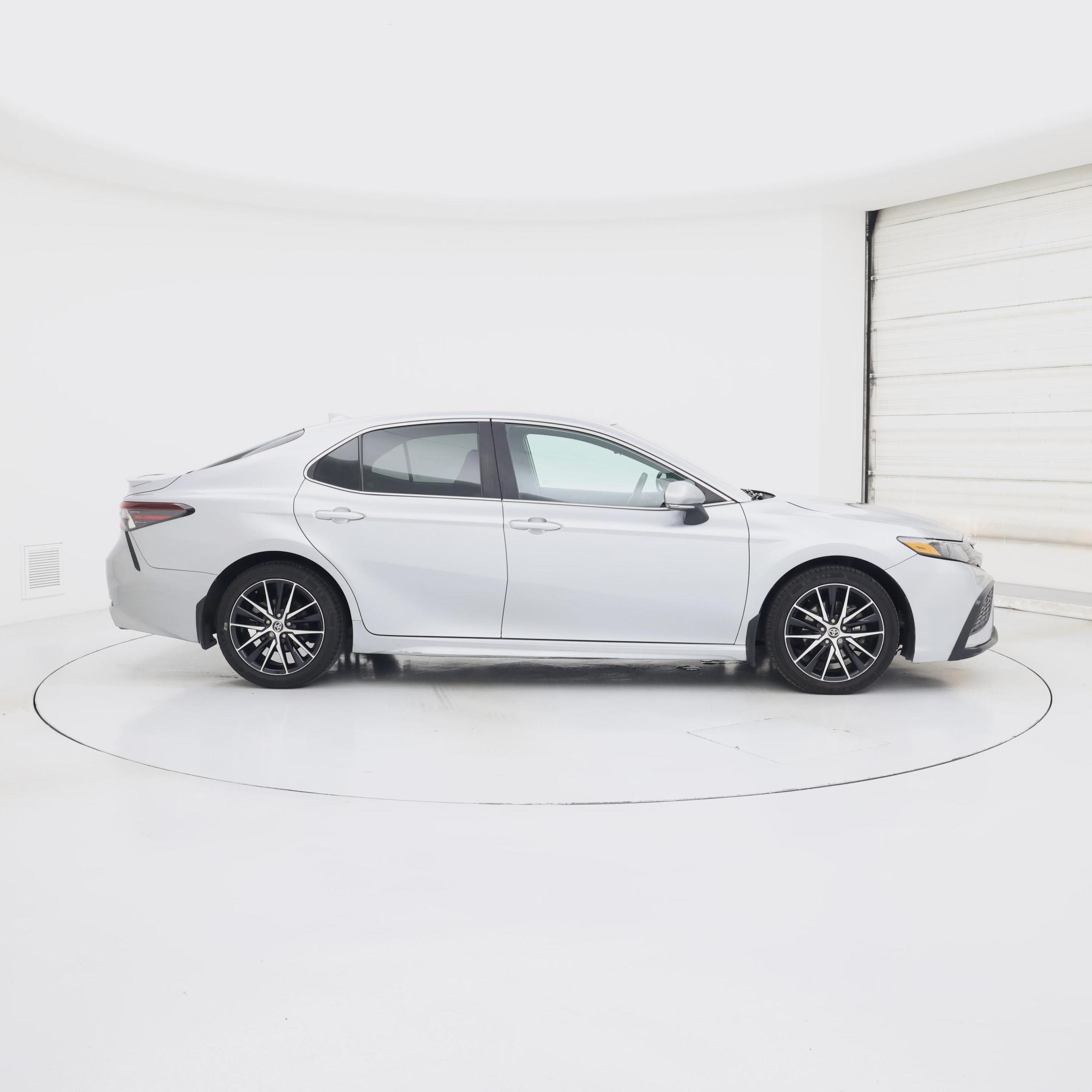 Thumbnail: 2023 Toyota Camry - 7