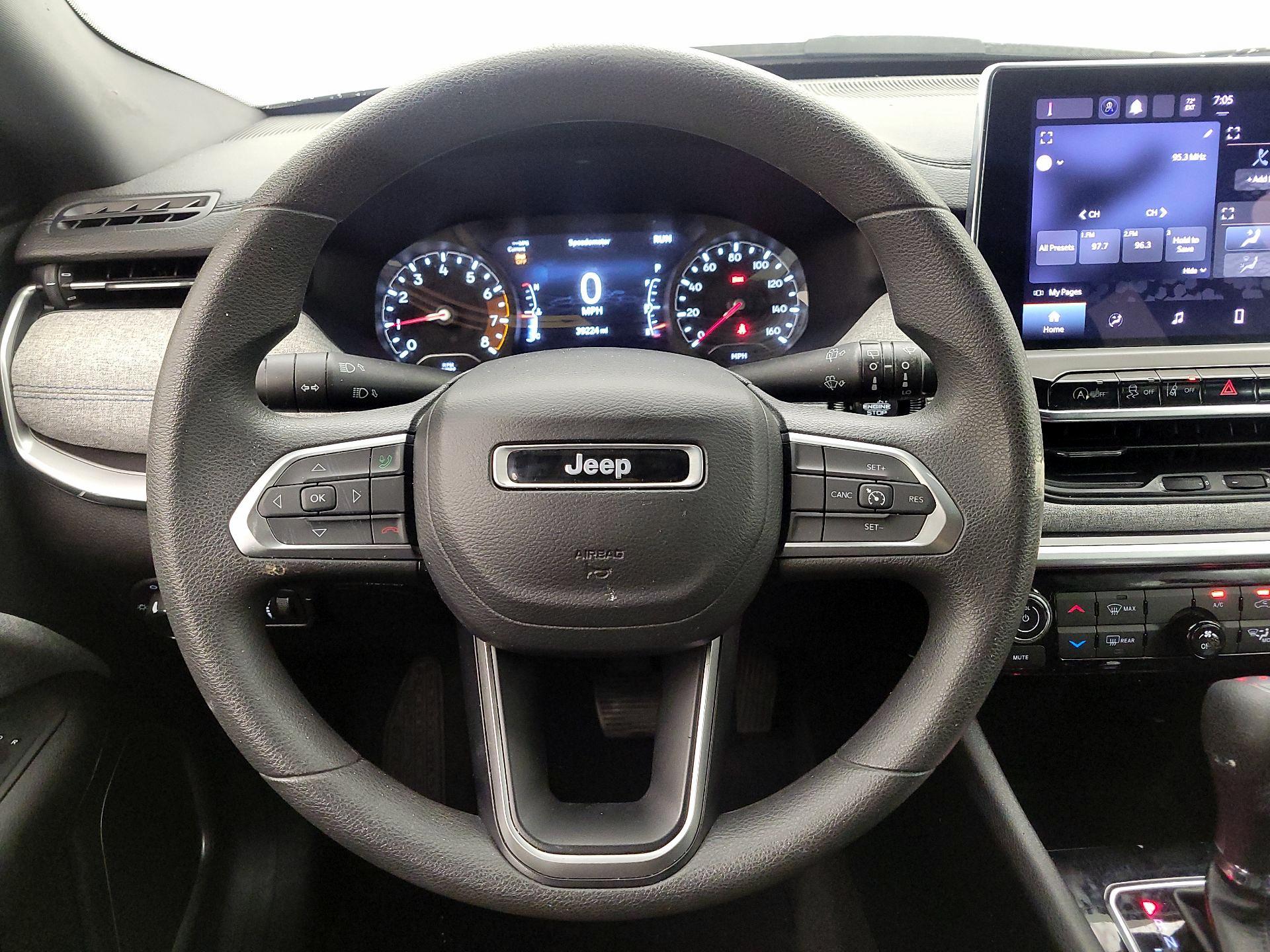 Thumbnail: 2023 Jeep Compass - 10