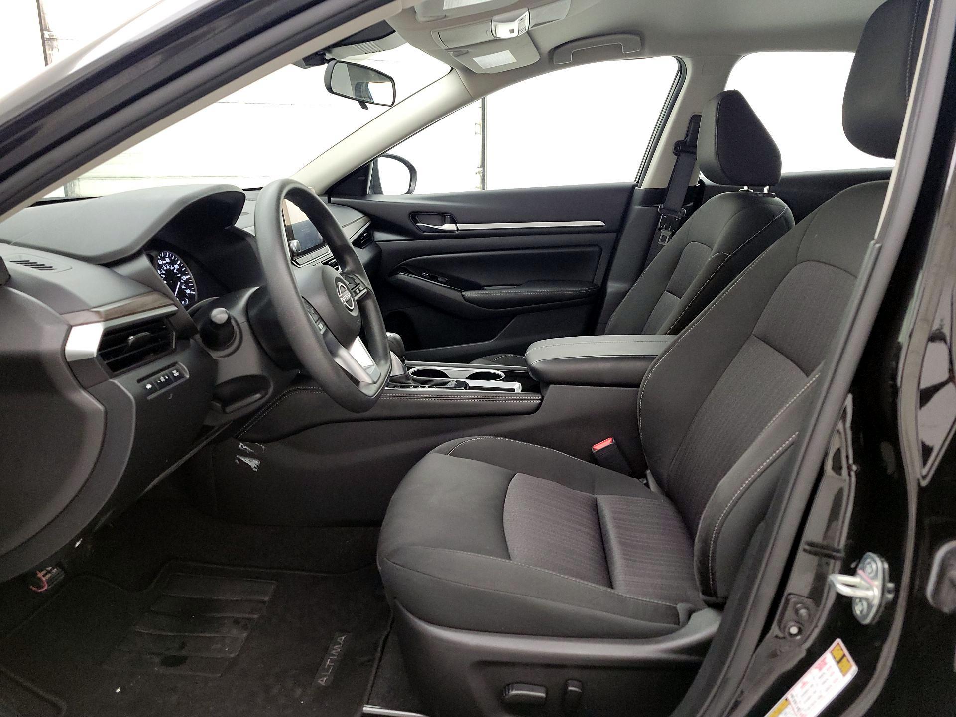 Thumbnail: 2023 Nissan Altima - 11