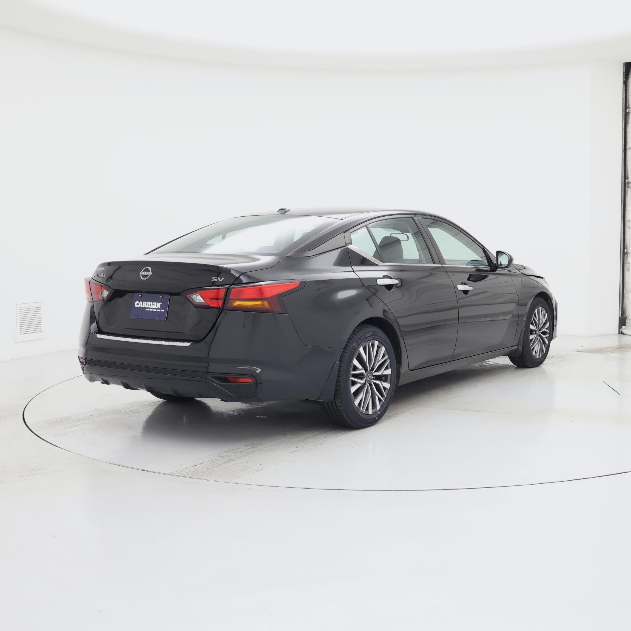 Thumbnail: 2023 Nissan Altima - 8