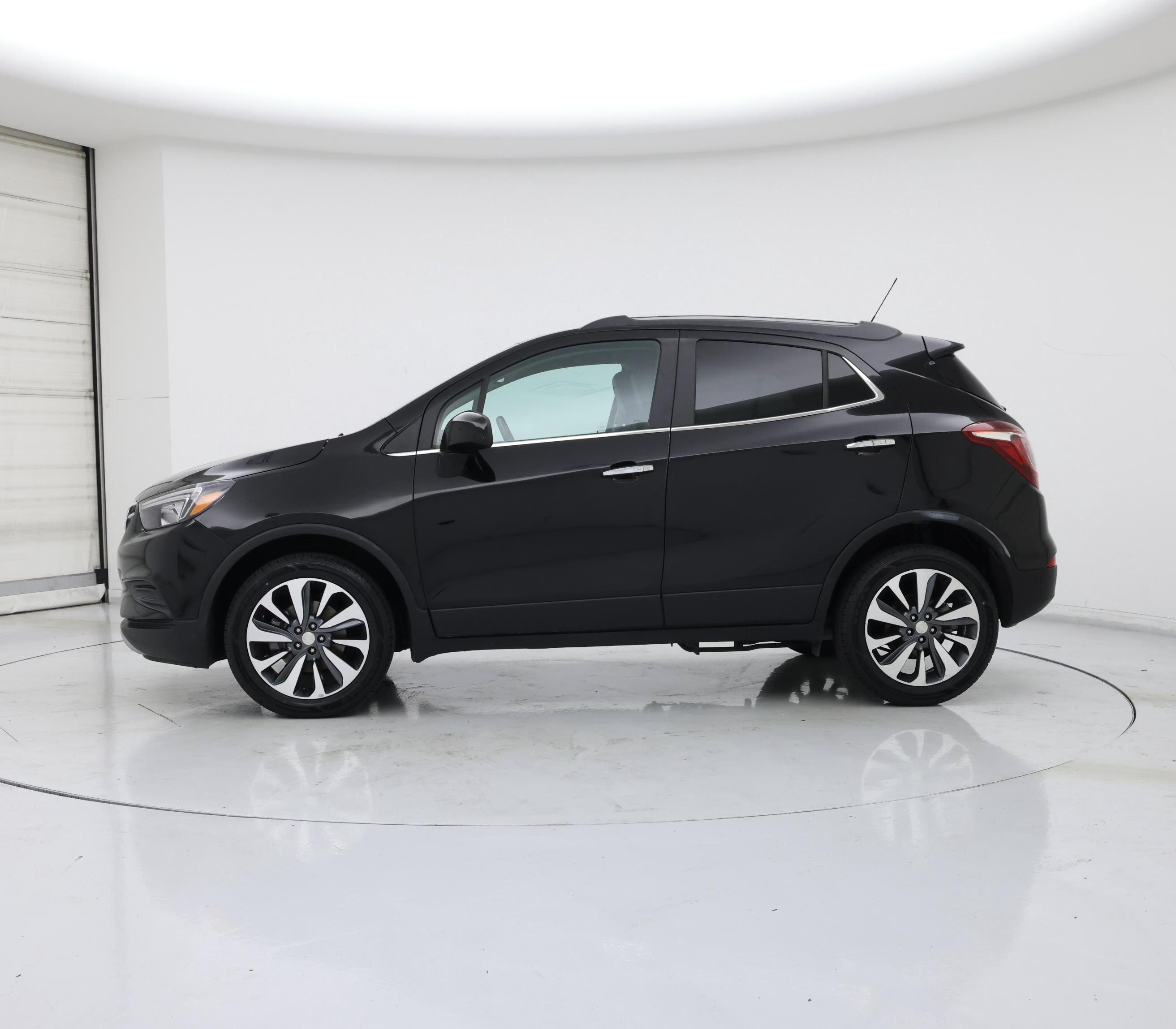 Thumbnail: 2022 Buick Encore - 3