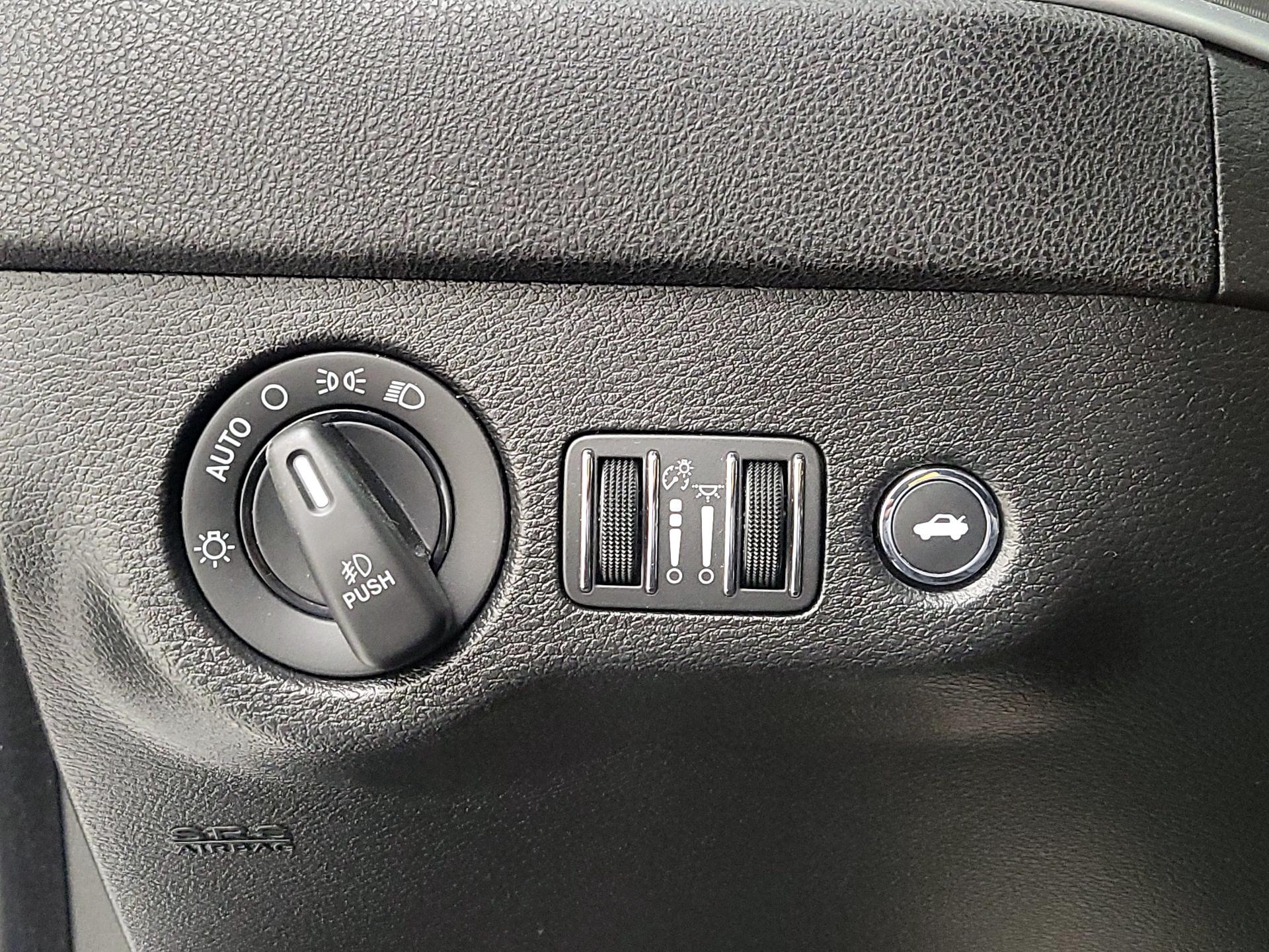 Thumbnail: 2022 Dodge Charger - 13