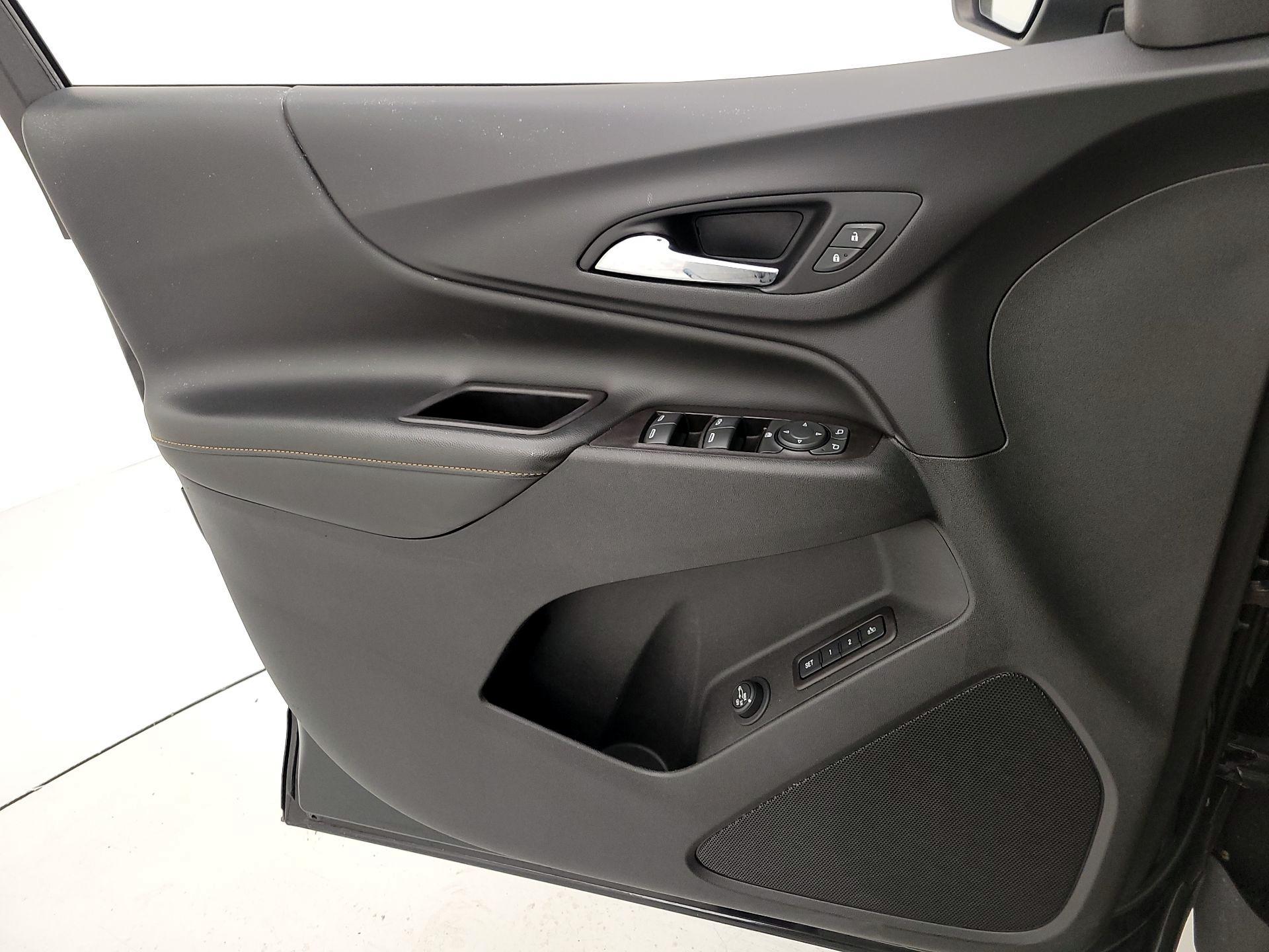 Thumbnail: 2021 Chevrolet Equinox - 12