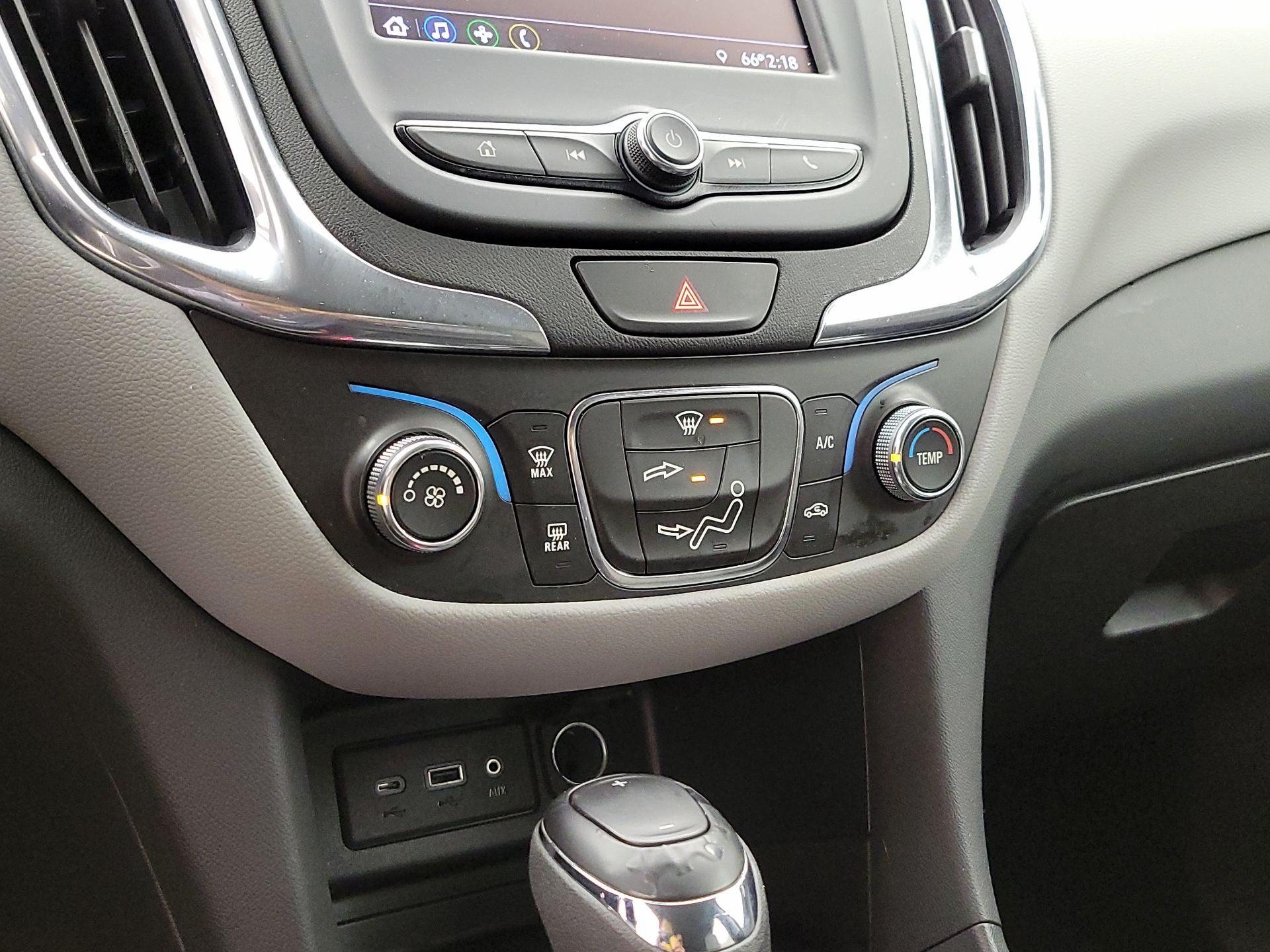 Thumbnail: 2021 Chevrolet Equinox - 16