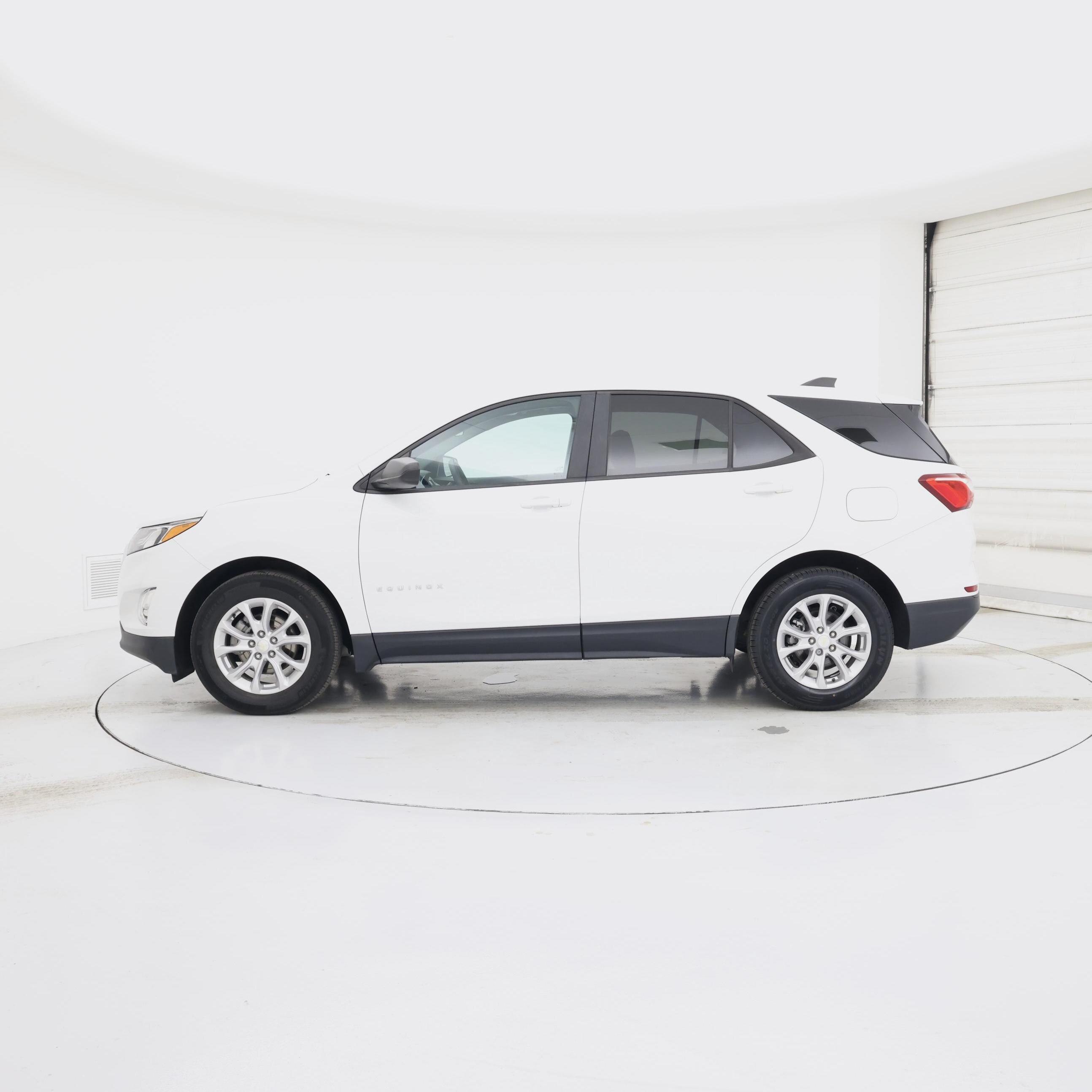 Thumbnail: 2021 Chevrolet Equinox - 3