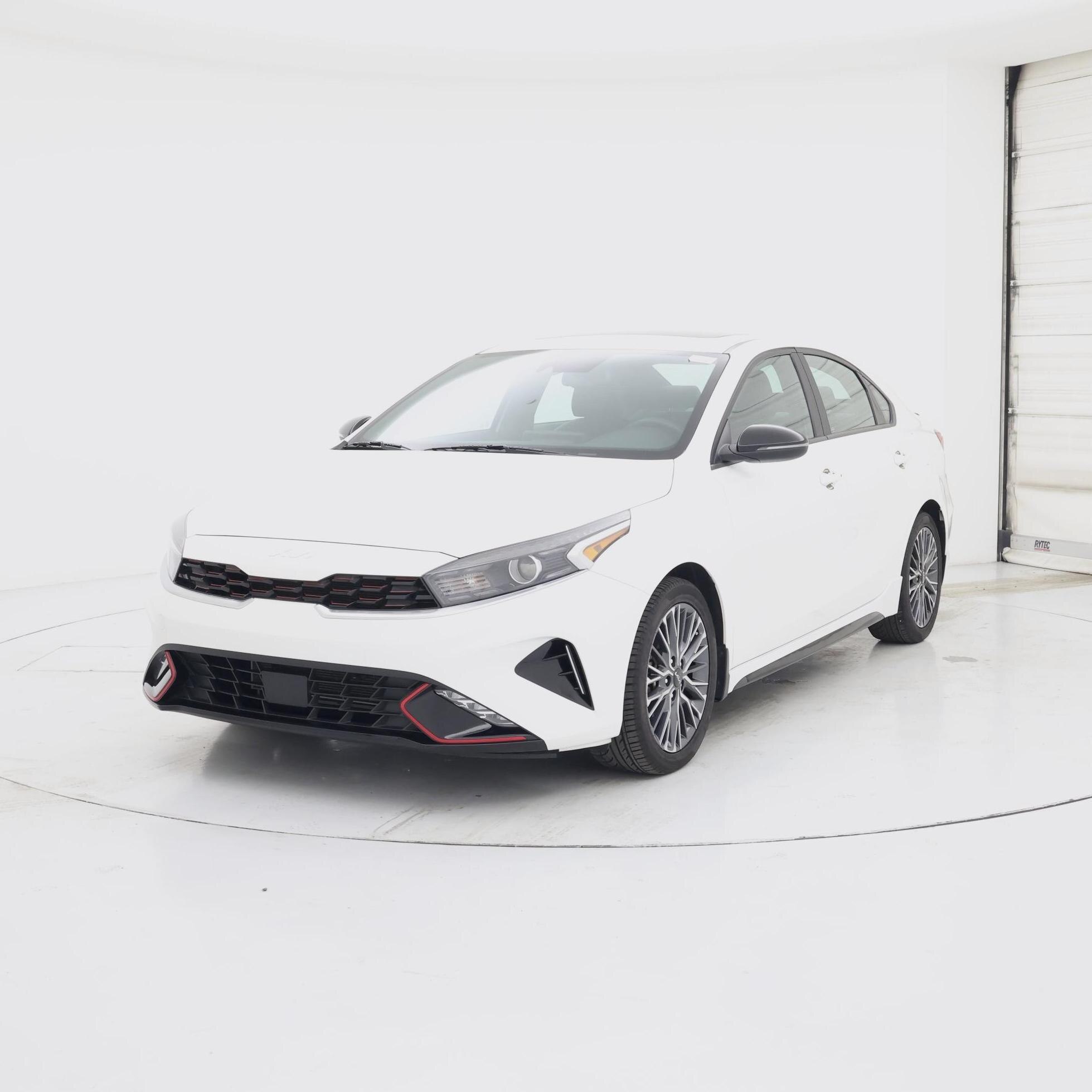 Thumbnail: 2023 Kia Forte - 4