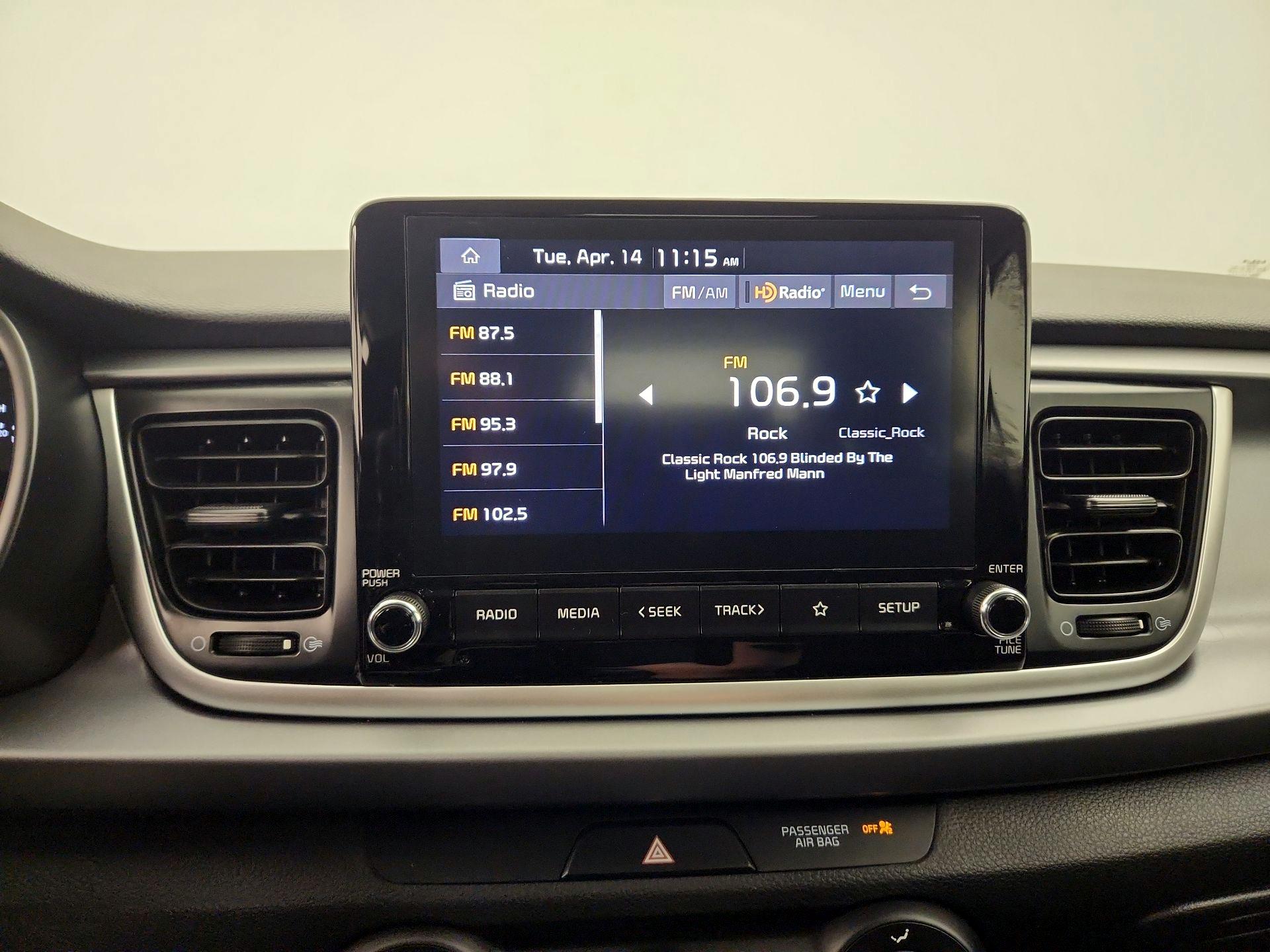 Thumbnail: 2023 Kia Rio - 15