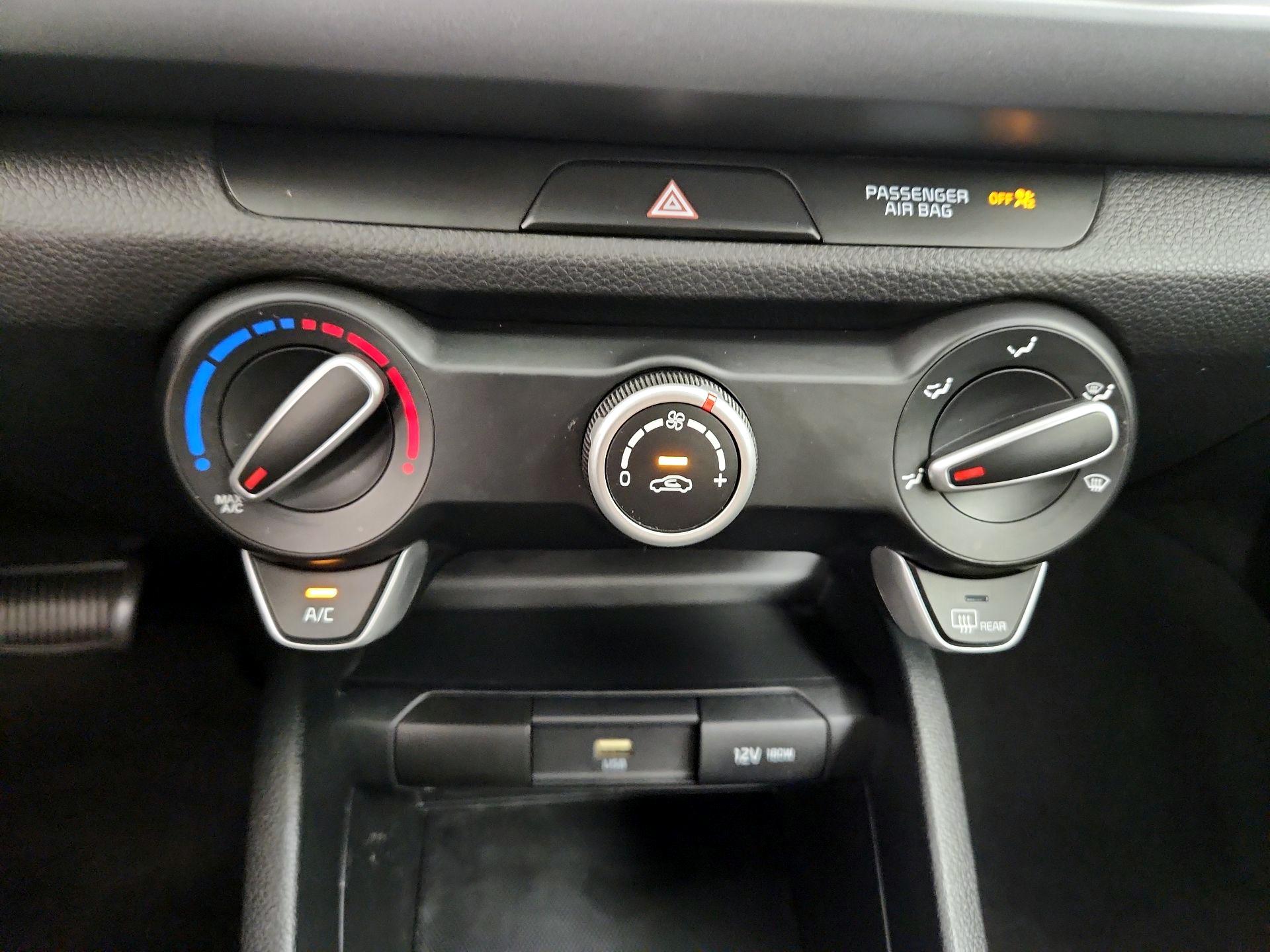 Thumbnail: 2023 Kia Rio - 16