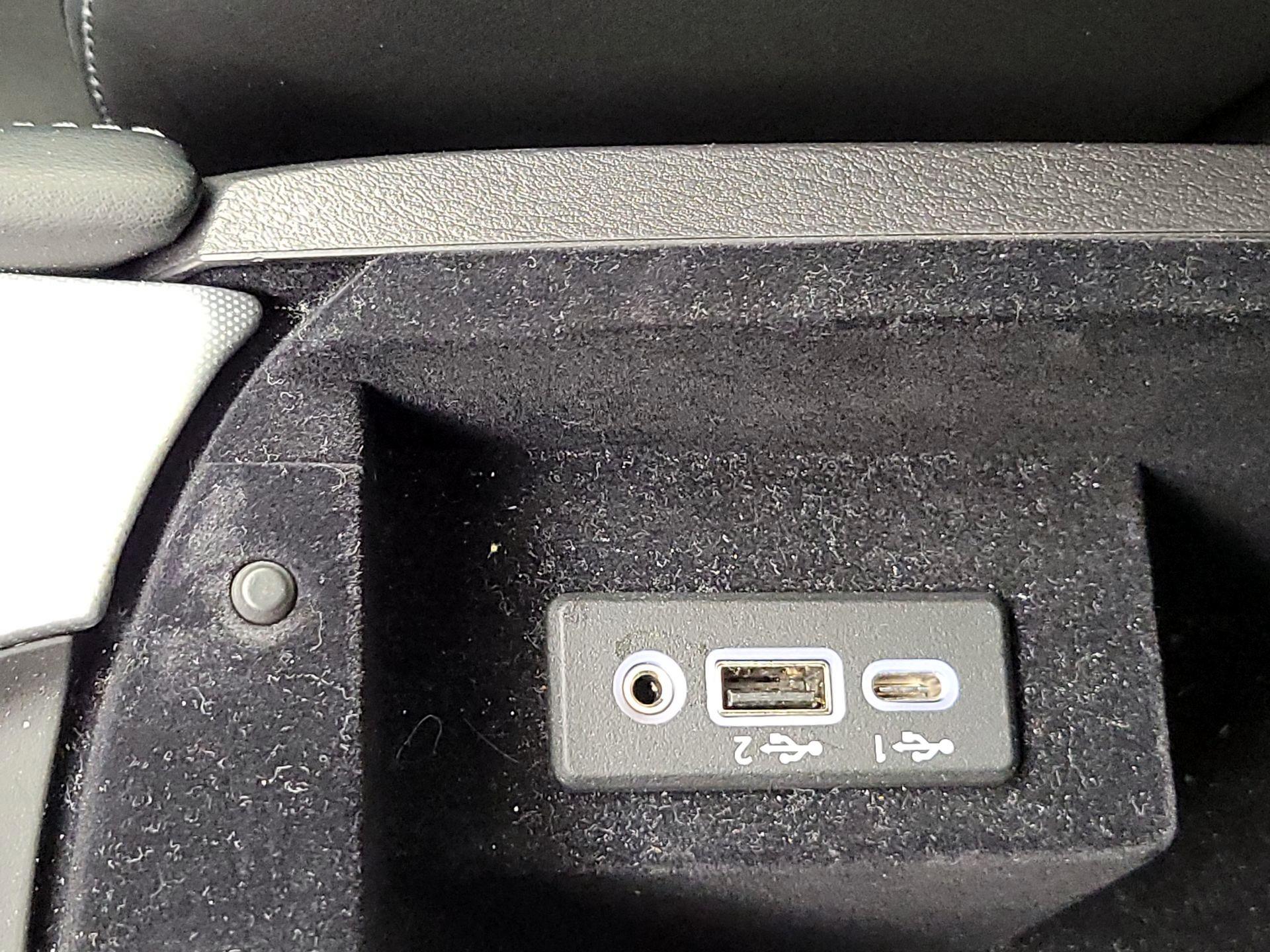 Thumbnail: 2023 INFINITI Q50 - 18