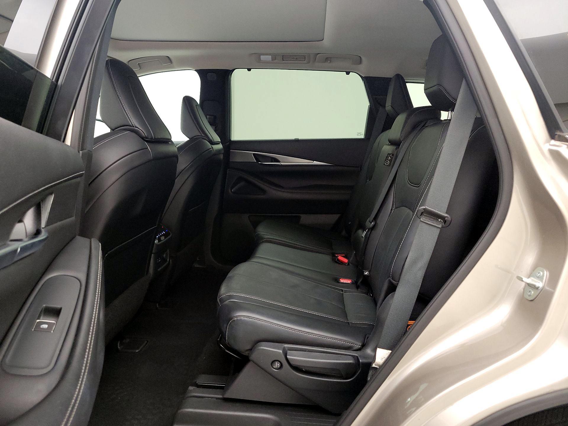 Thumbnail: 2023 INFINITI QX60 - 19