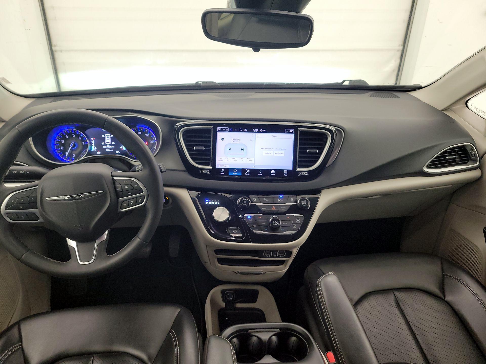 Thumbnail: 2023 Chrysler Pacifica - 9
