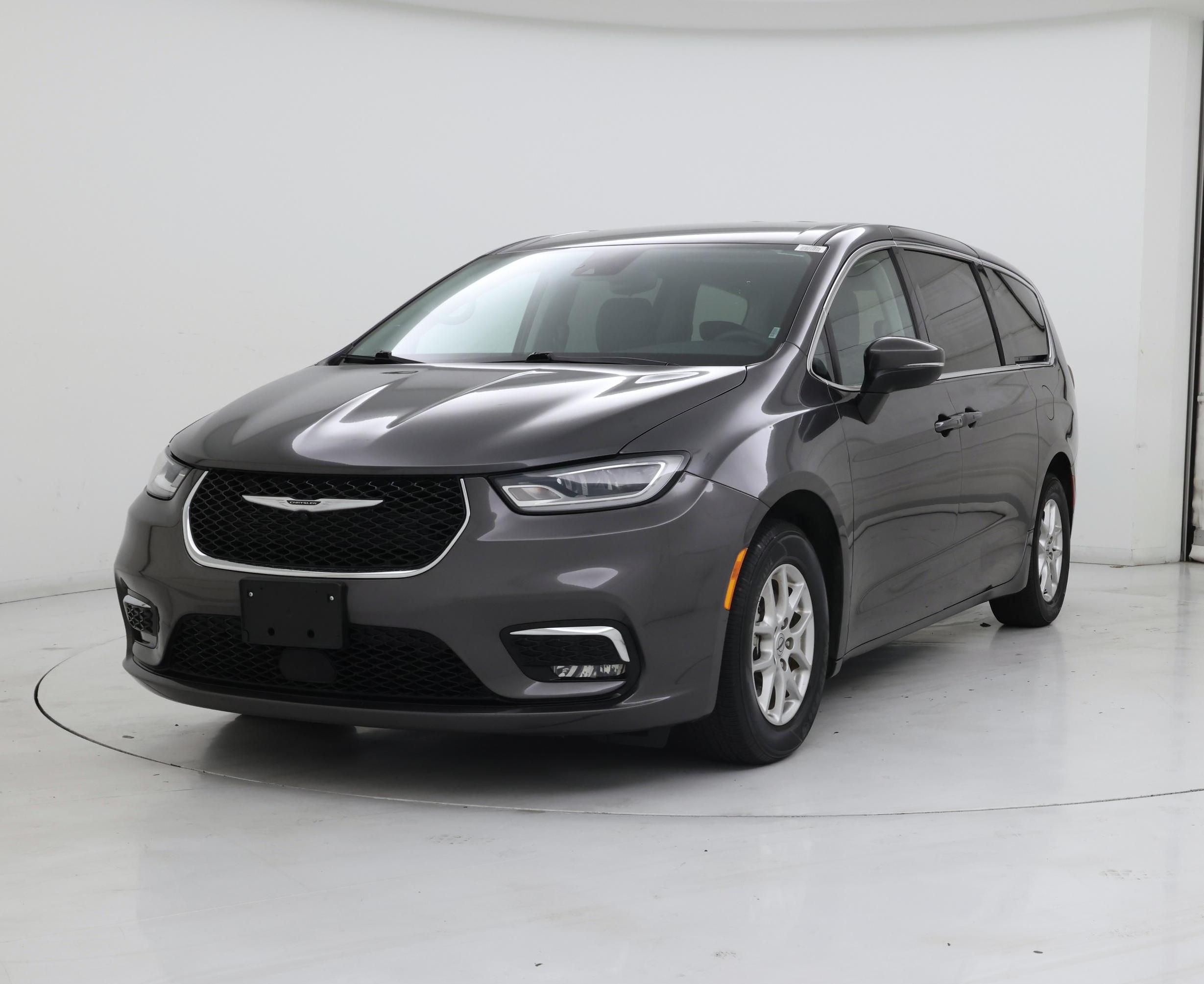 Thumbnail: 2023 Chrysler Pacifica - 4