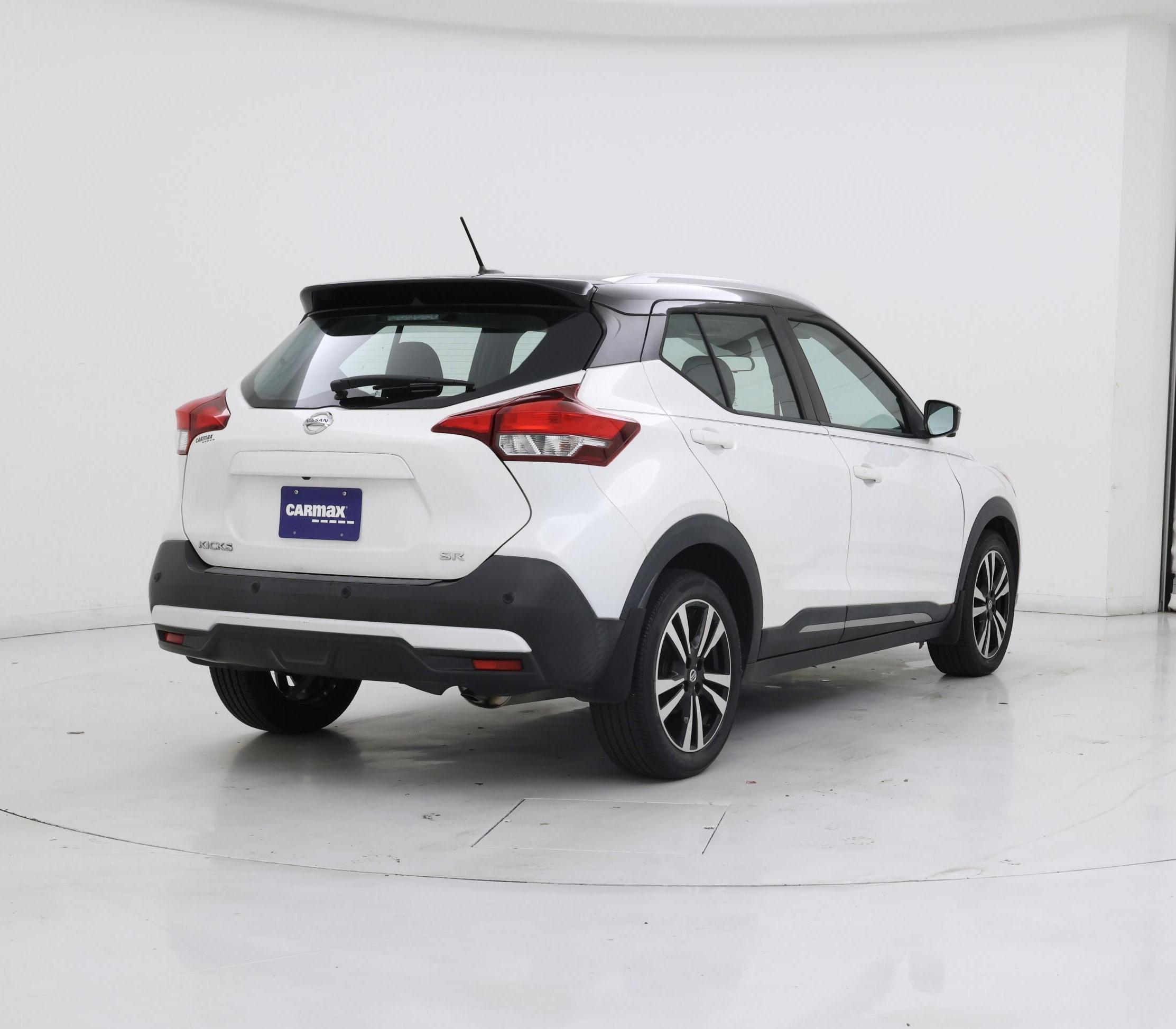 Thumbnail: 2020 Nissan Kicks - 8