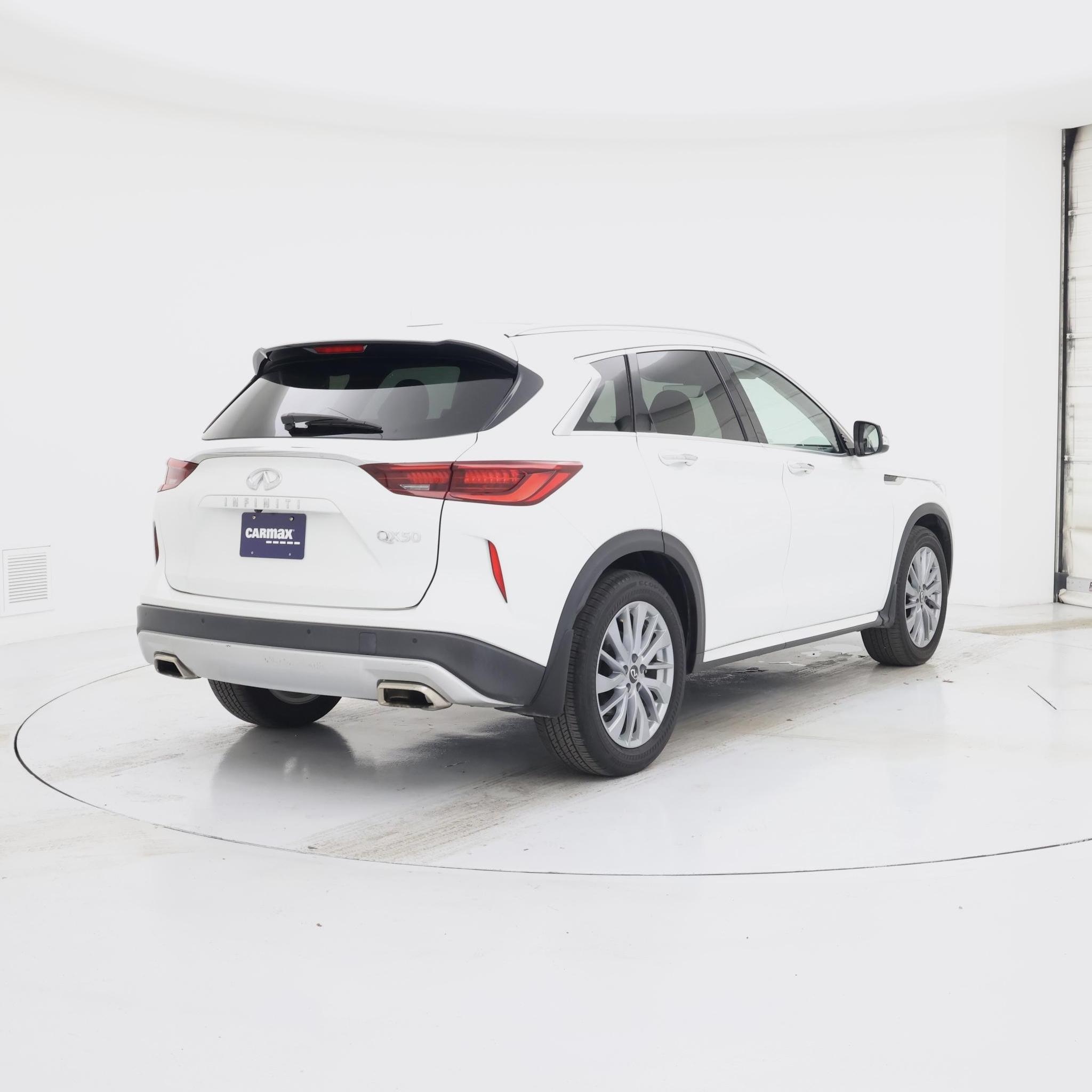 Thumbnail: 2023 INFINITI QX50 - 8