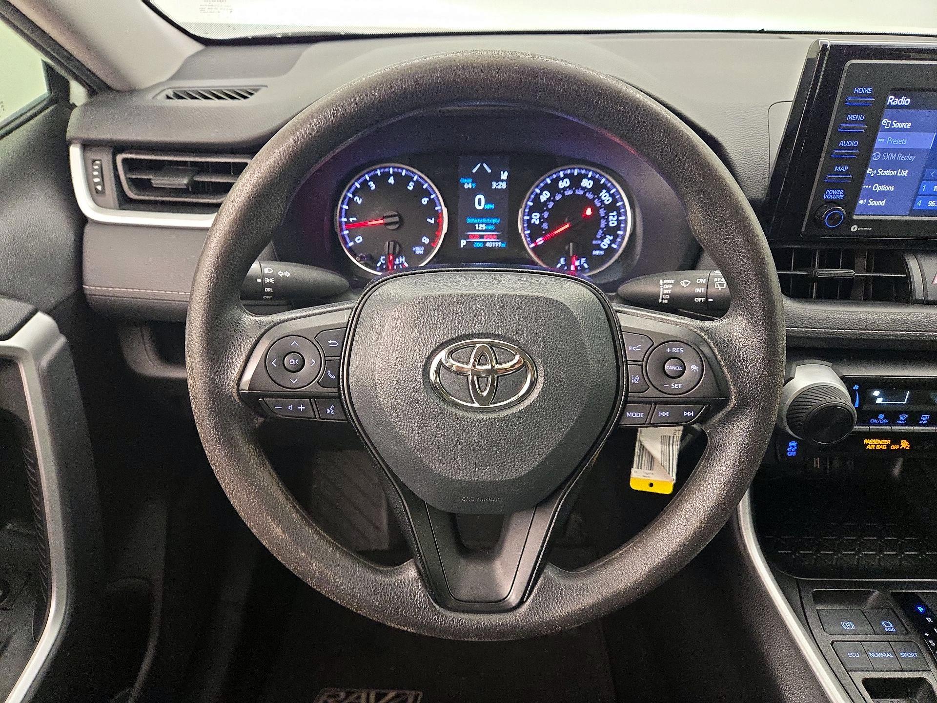 Thumbnail: 2021 Toyota RAV4 - 10