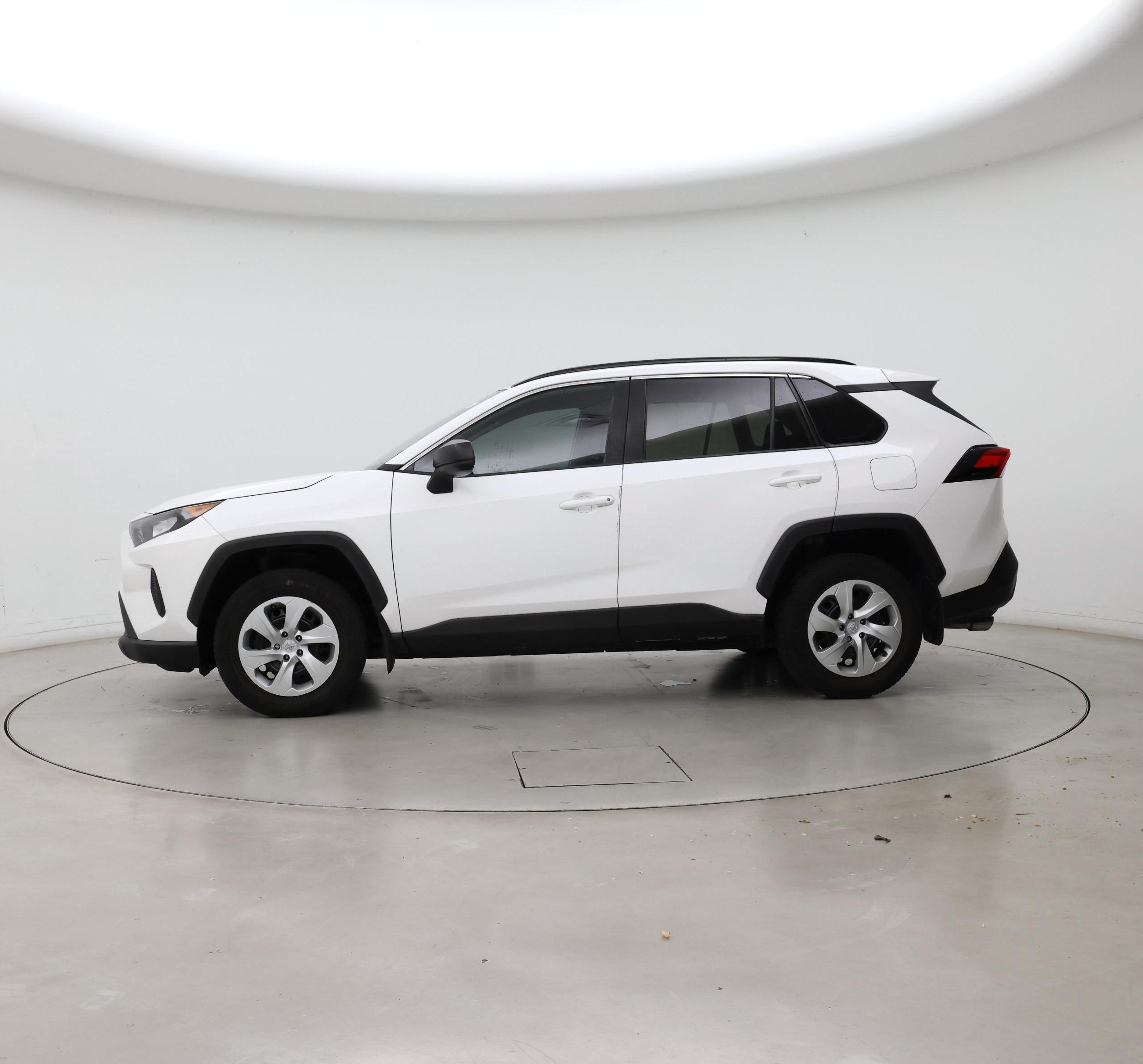 Thumbnail: 2021 Toyota RAV4 - 3