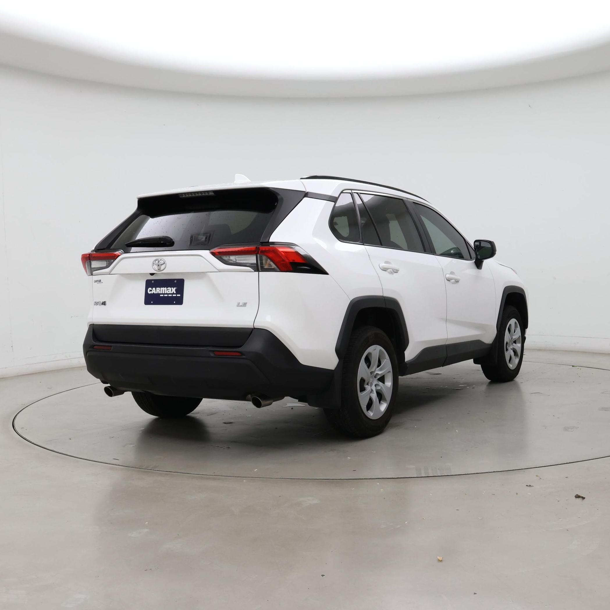 Thumbnail: 2021 Toyota RAV4 - 8
