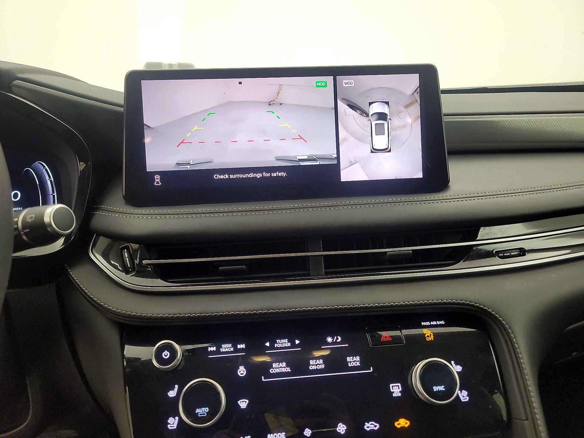 Thumbnail: 2023 INFINITI QX60 - 14