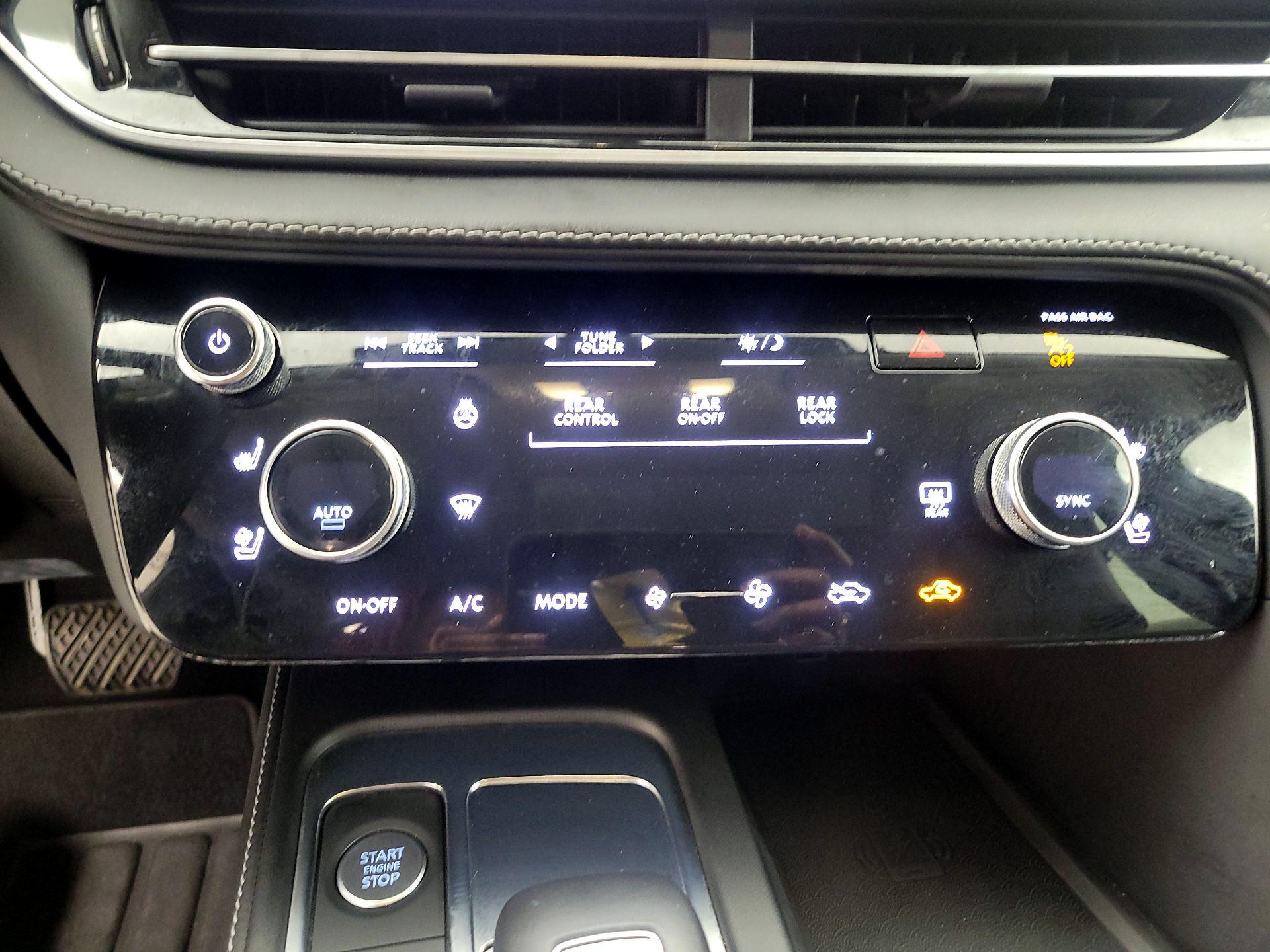 Thumbnail: 2023 INFINITI QX60 - 16