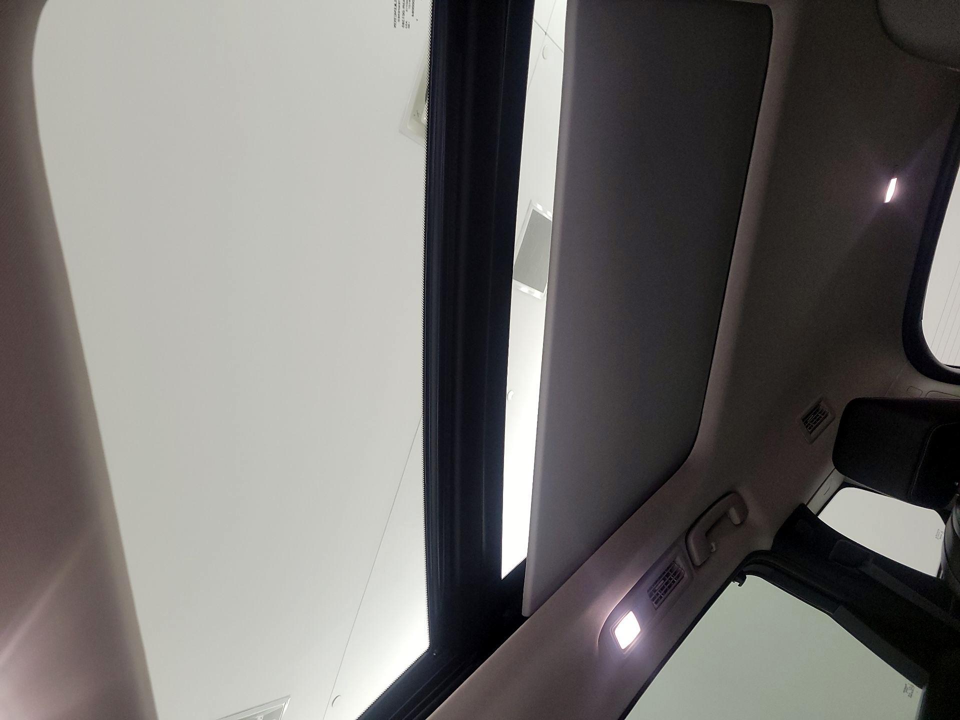 Thumbnail: 2023 INFINITI QX60 - 19