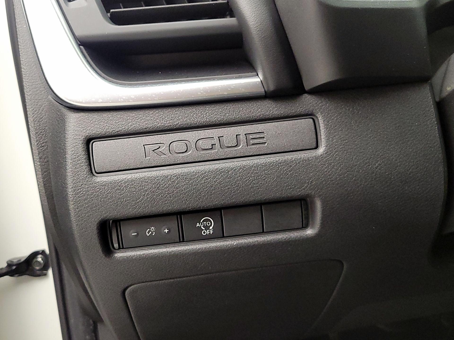 Thumbnail: 2023 Nissan Rogue - 13