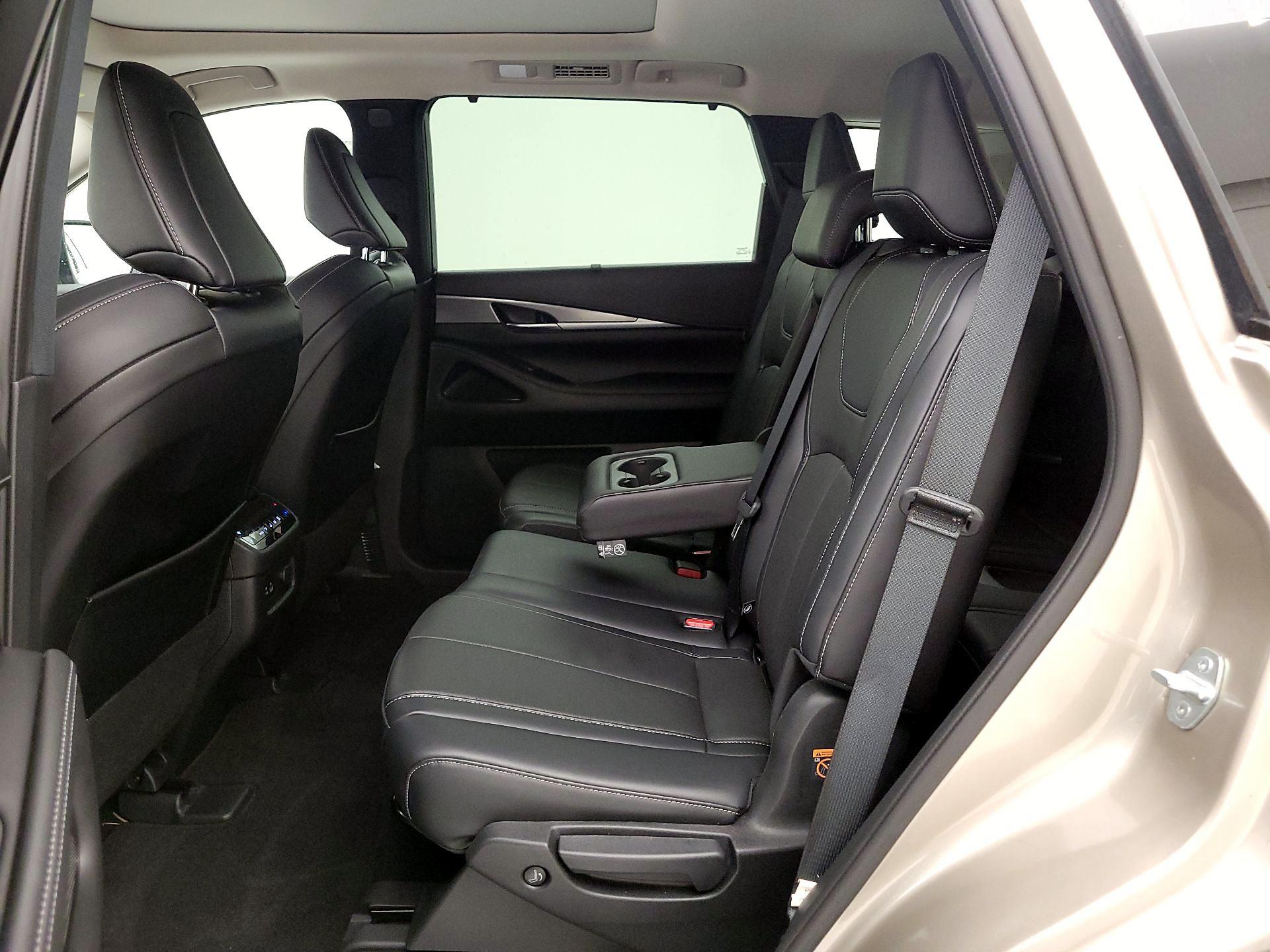 Thumbnail: 2023 INFINITI QX60 - 19