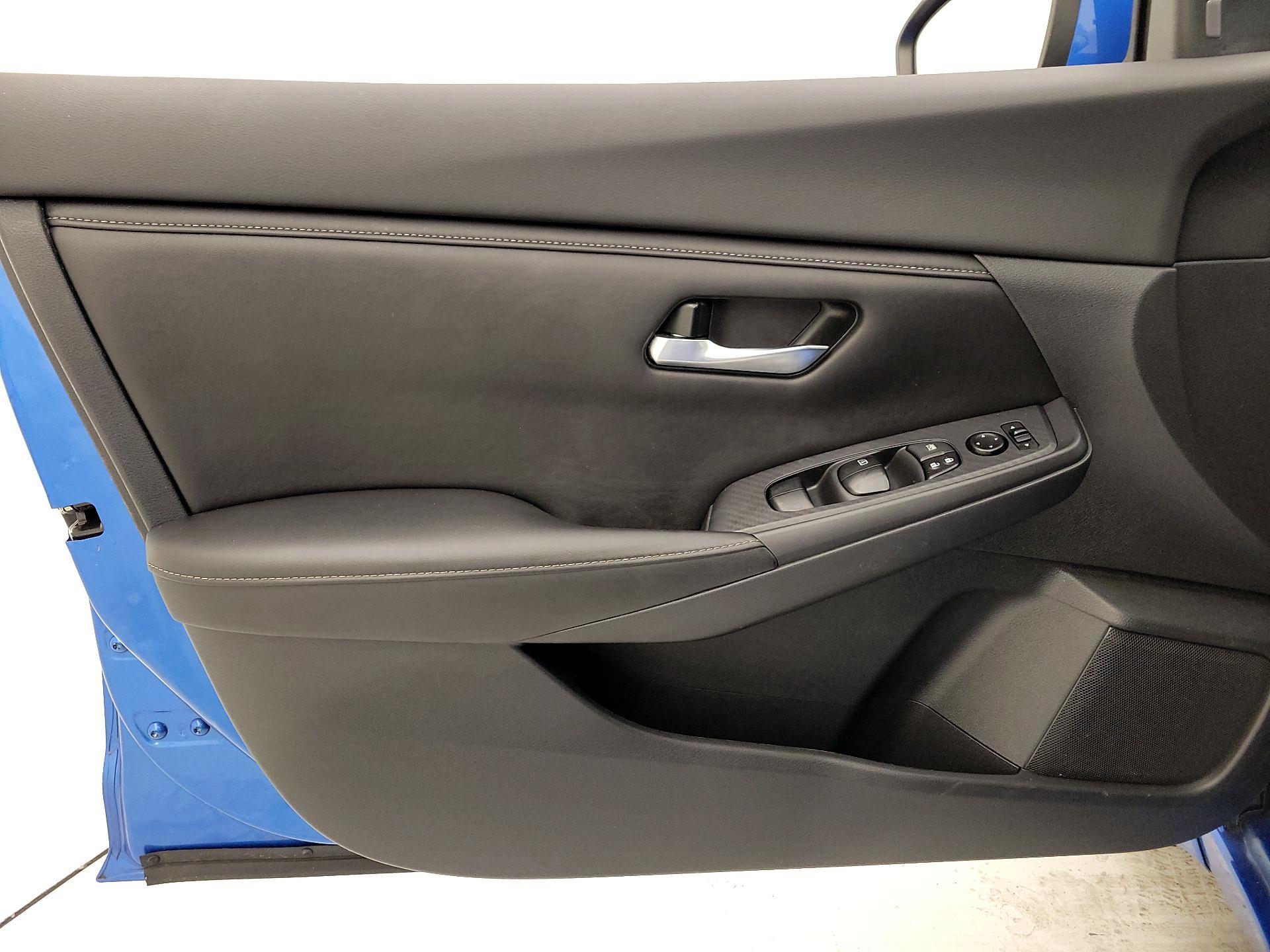 Thumbnail: 2020 Nissan Sentra - 12