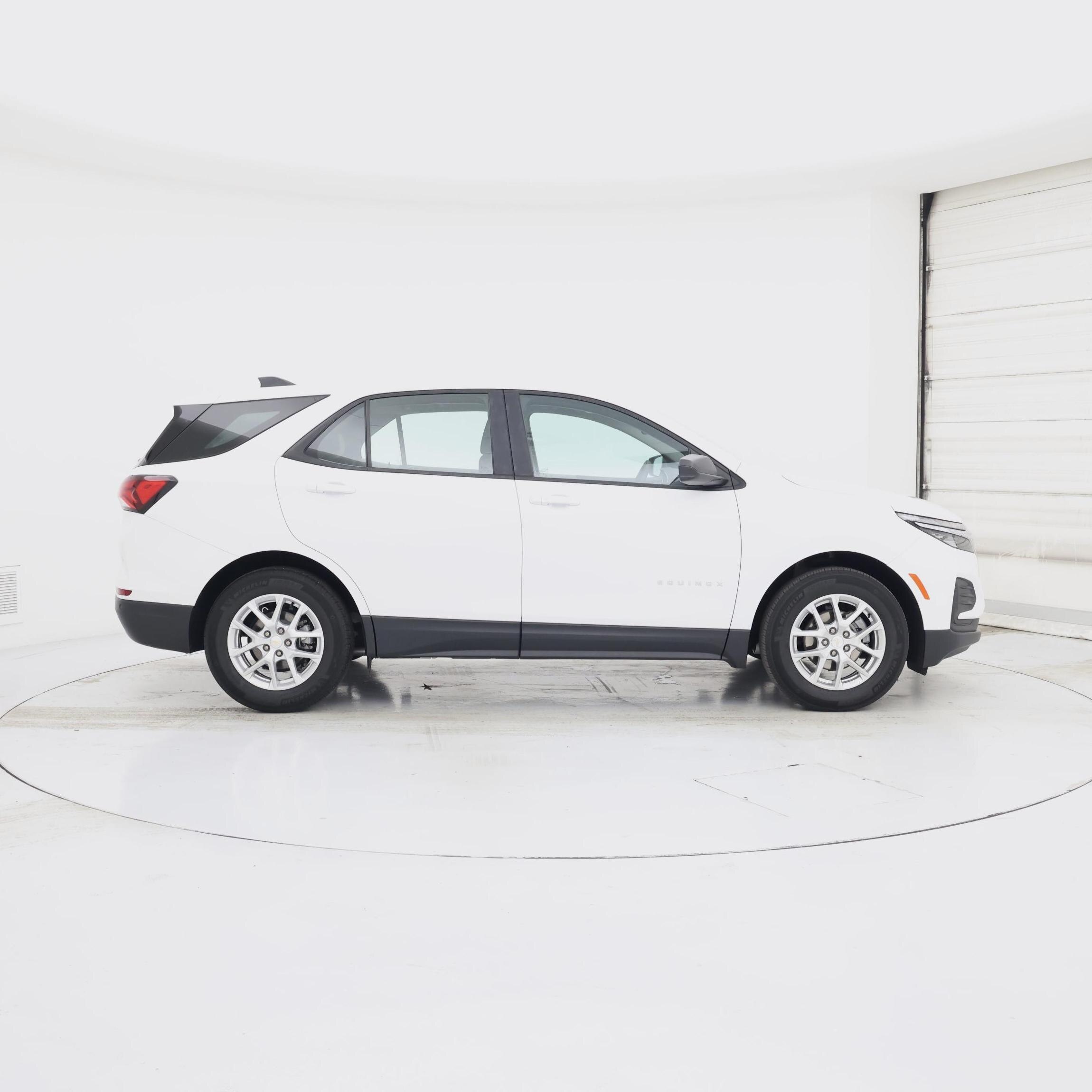 Thumbnail: 2023 Chevrolet Equinox - 7