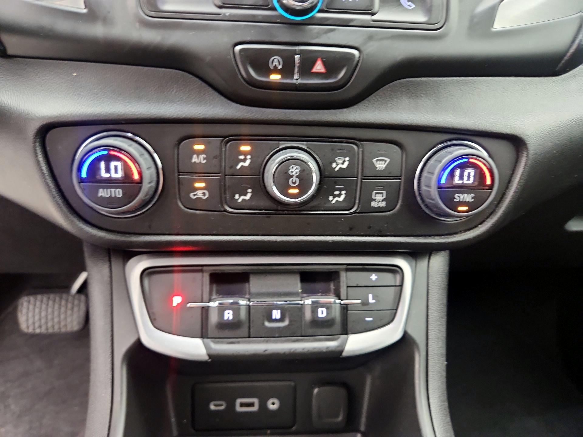 Thumbnail: 2022 GMC Terrain - 16