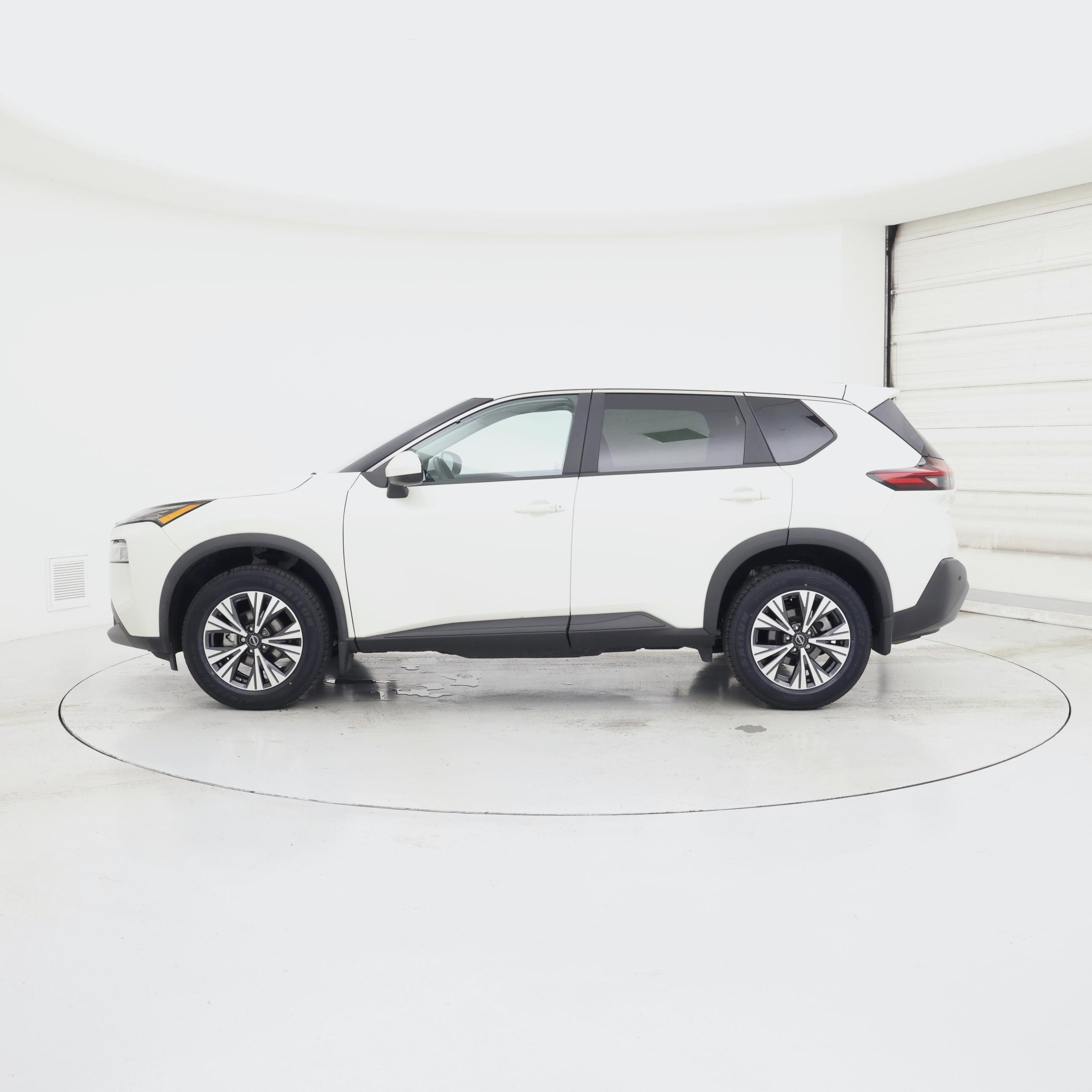 Thumbnail: 2023 Nissan Rogue - 3