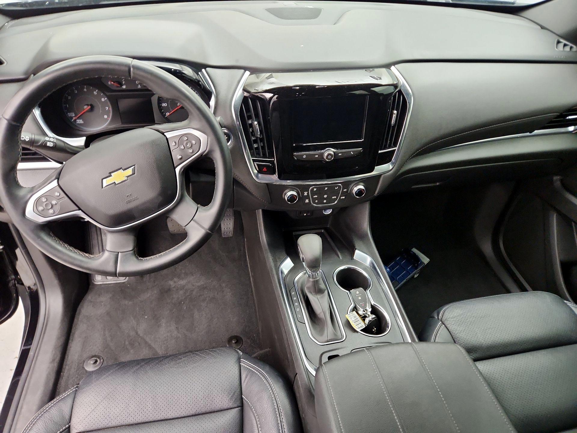 Thumbnail: 2023 Chevrolet Traverse - 9